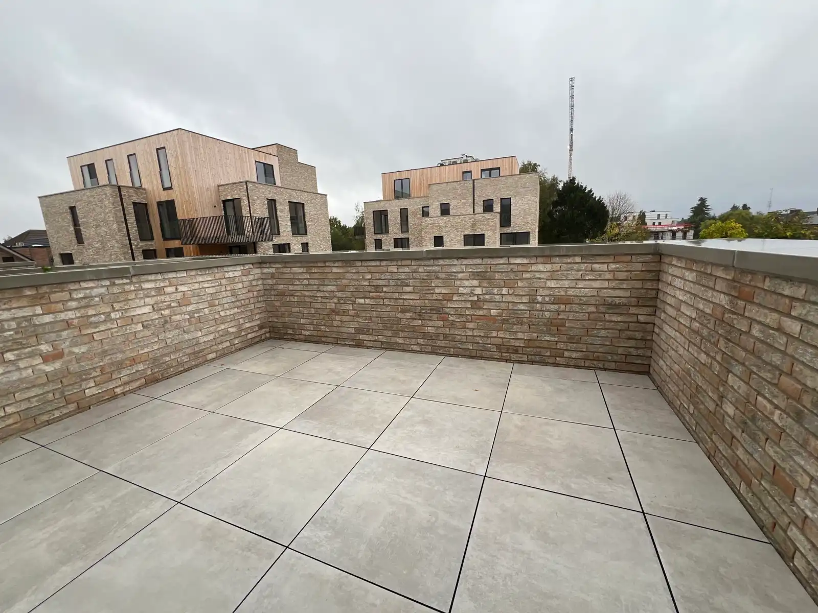 Nieuwbouw app (134m²) met 3 slpk, ZW-terras en parking foto 3