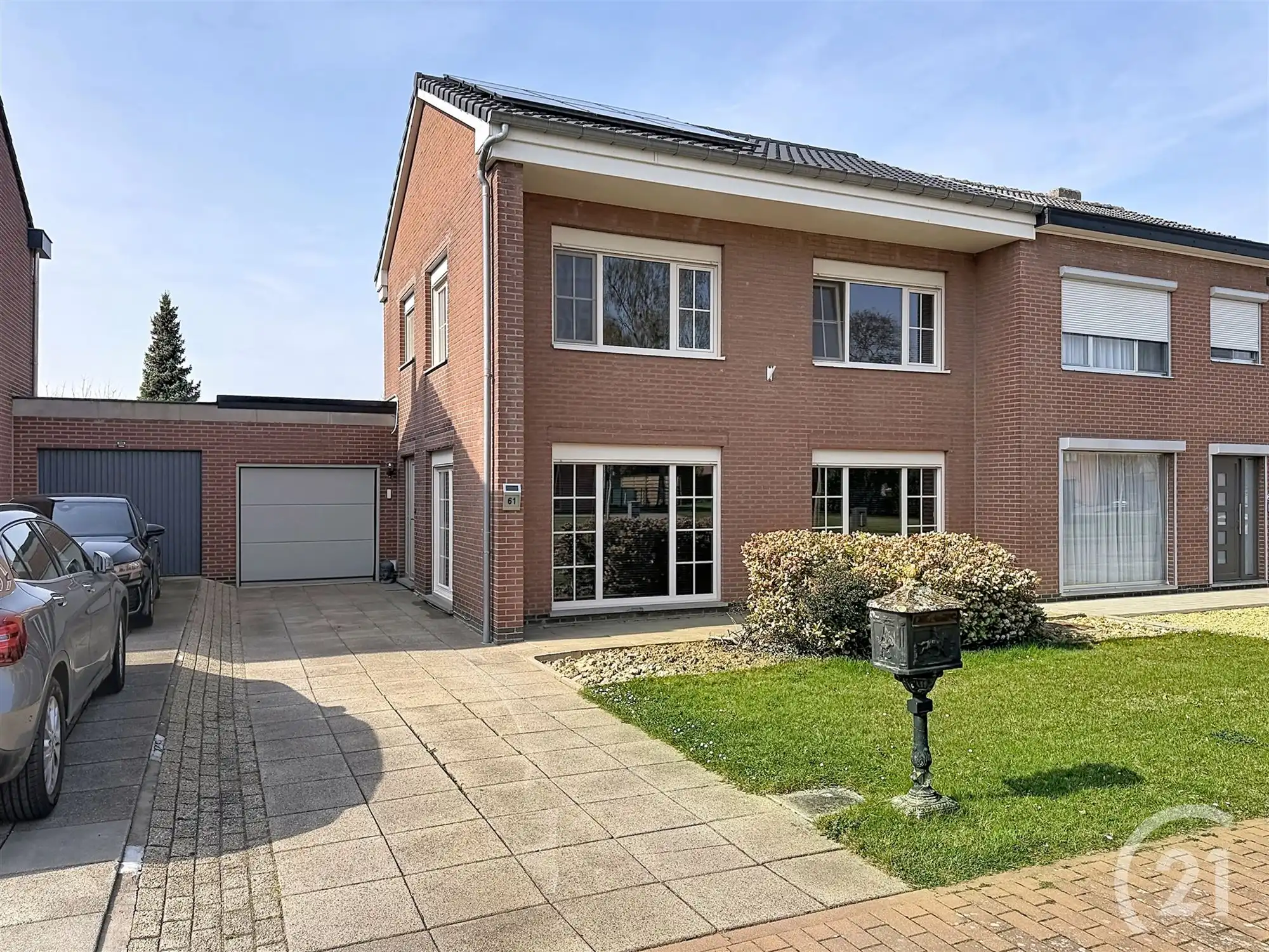 Energiezuinige woning in rustige straat in Landen te koop! foto {{pictureIndex}}