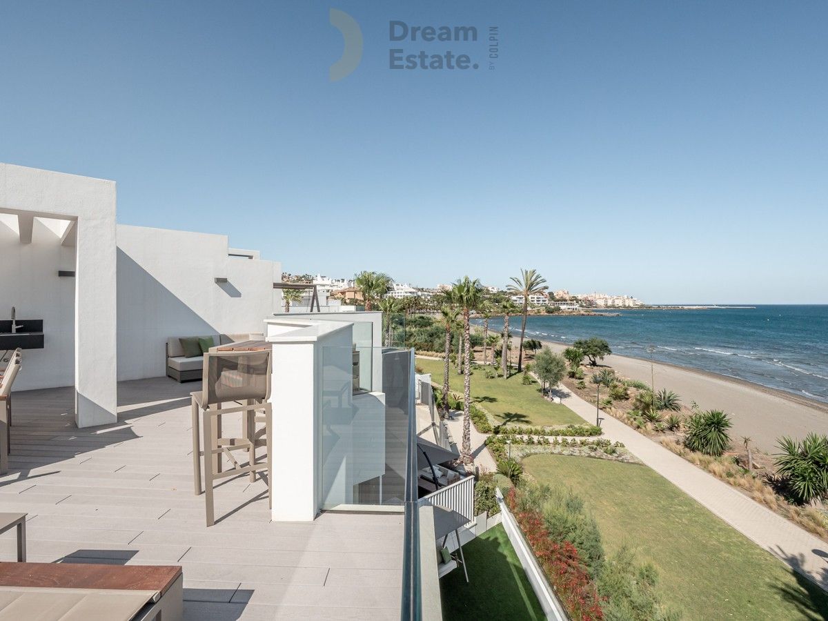 Recente woning aan het strand te Estepona, The Island. foto 15