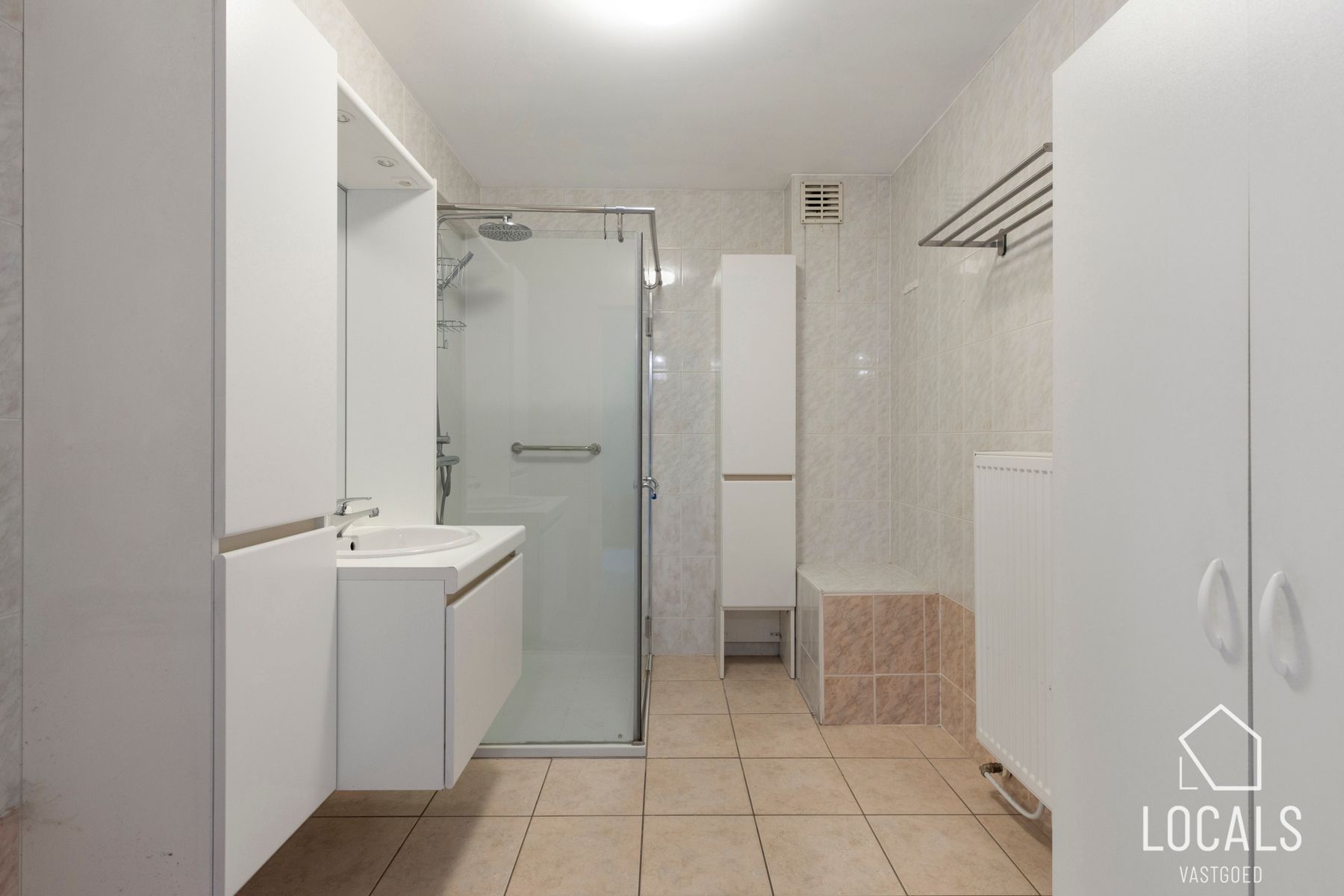 Appartement met staanplaats en 2 slaapkamers in het centrum foto 10