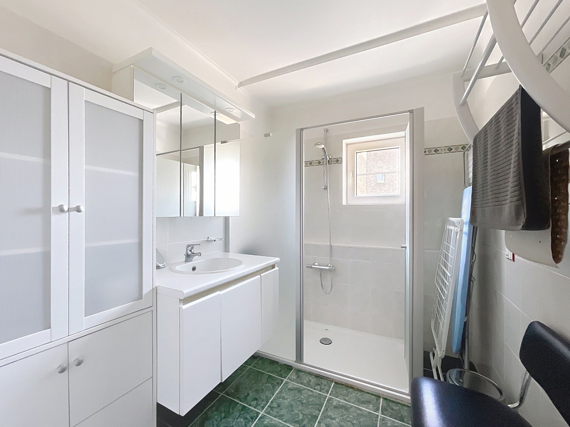 Ruim bemeubeld appartement te Sint-Denijs-Westrem foto 8