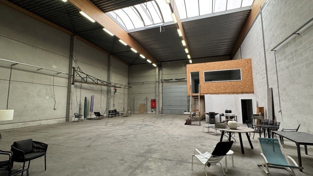 Magazijn met bureel te huur in Booiebos in Drongen foto 6