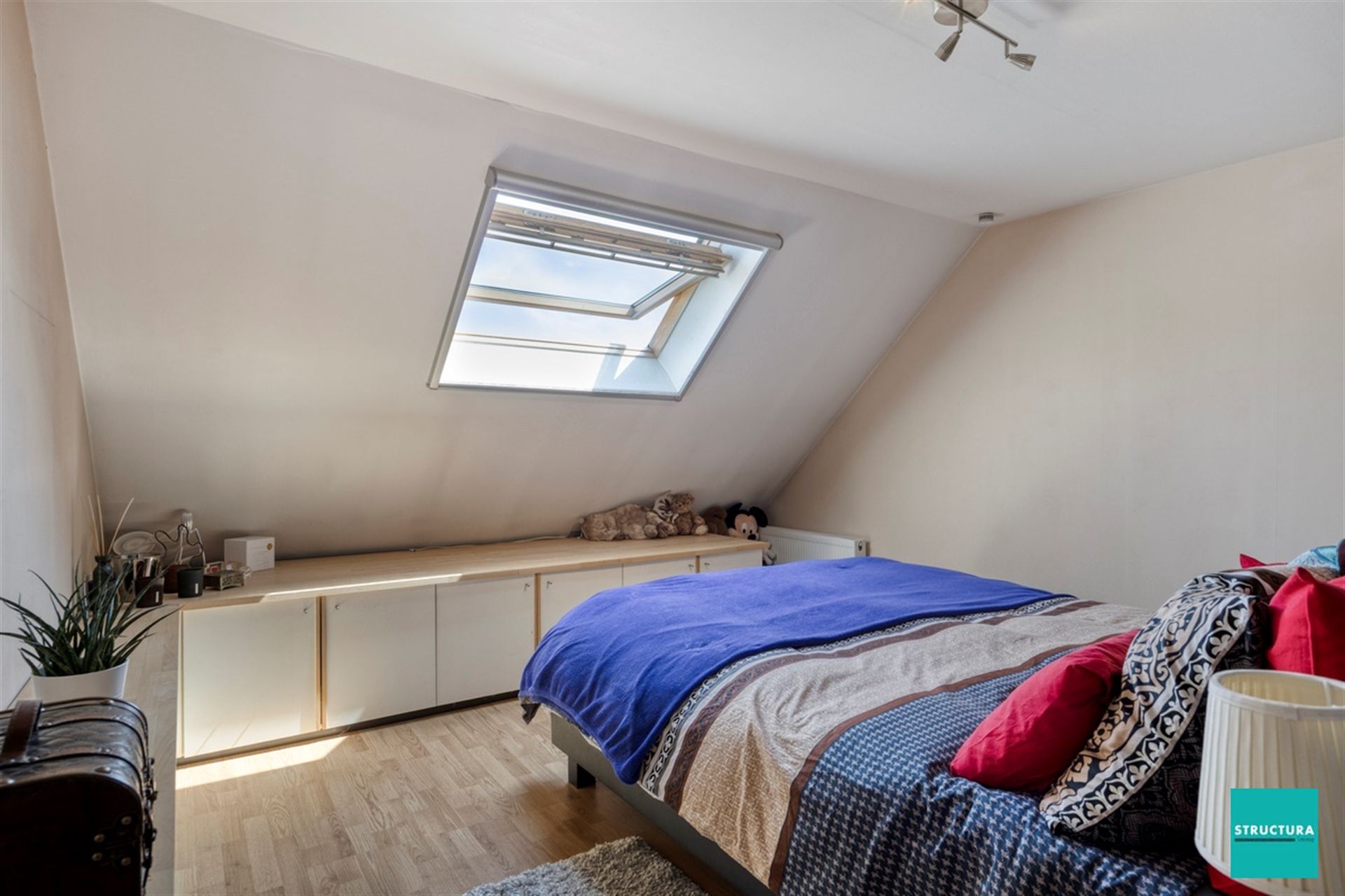 Instapklare woning met prachtige tuin foto 12