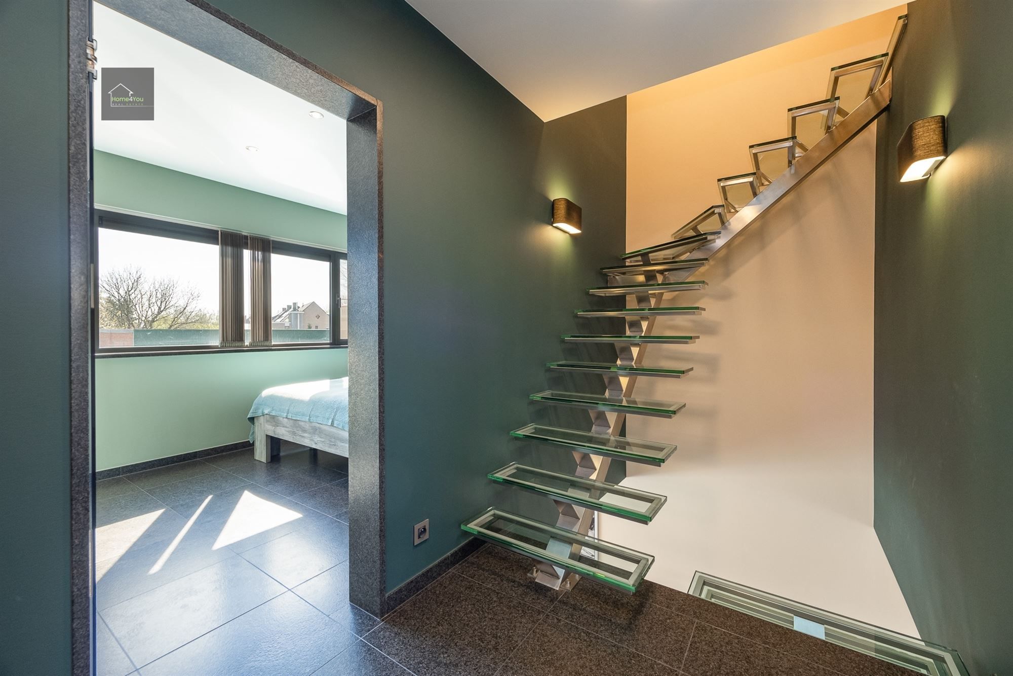 Moderne, energiezuinige halfopen woning in de rustige Vredewijk foto 21