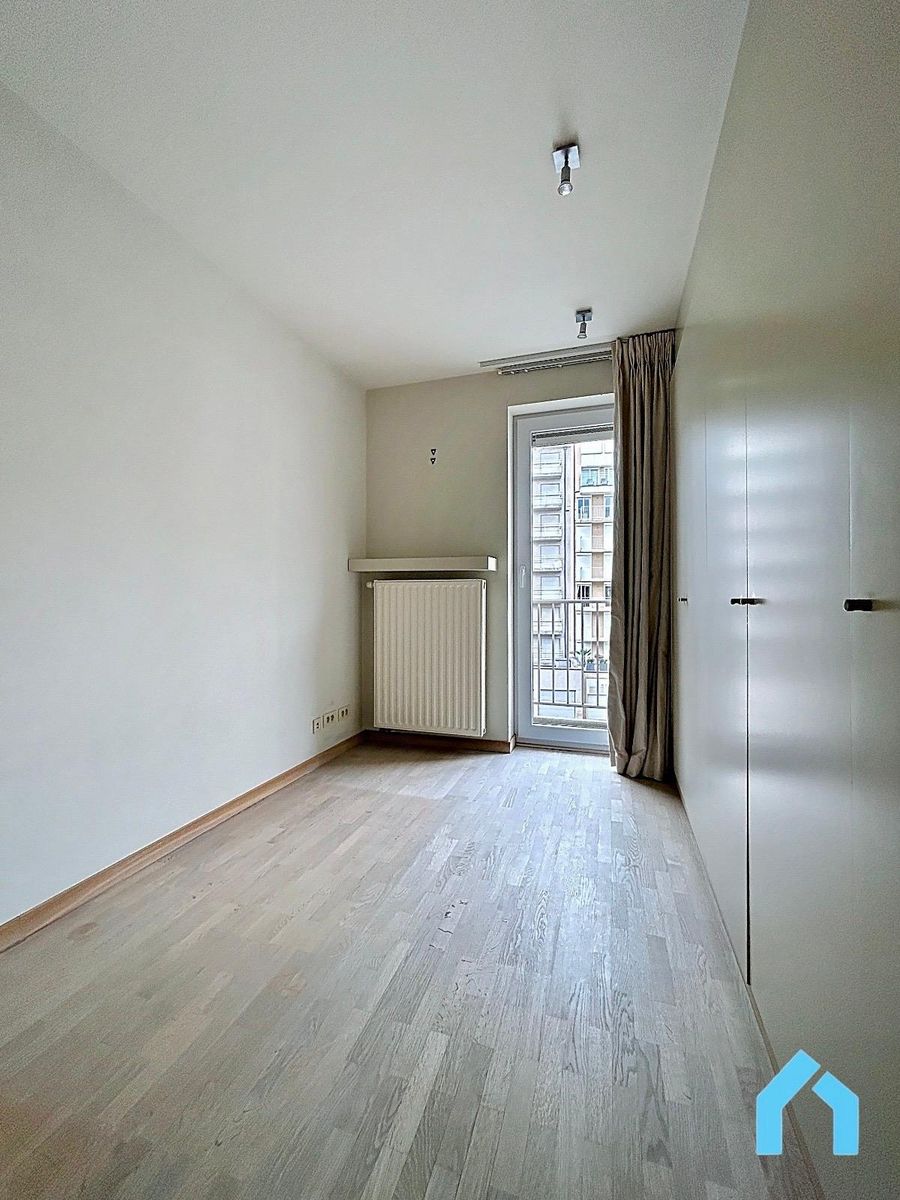 Instapklaar, zuidgericht appartement met 3 slaapkamers te huur! foto 15