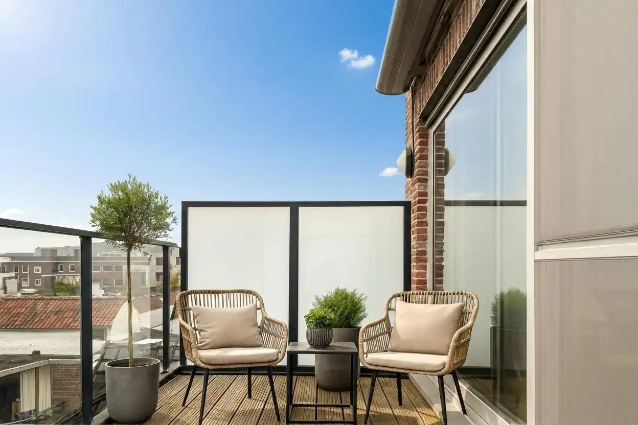 INSTAPKLAAR DAKAPPARTEMENT MET 2 SLPKS | TERRAS foto 10