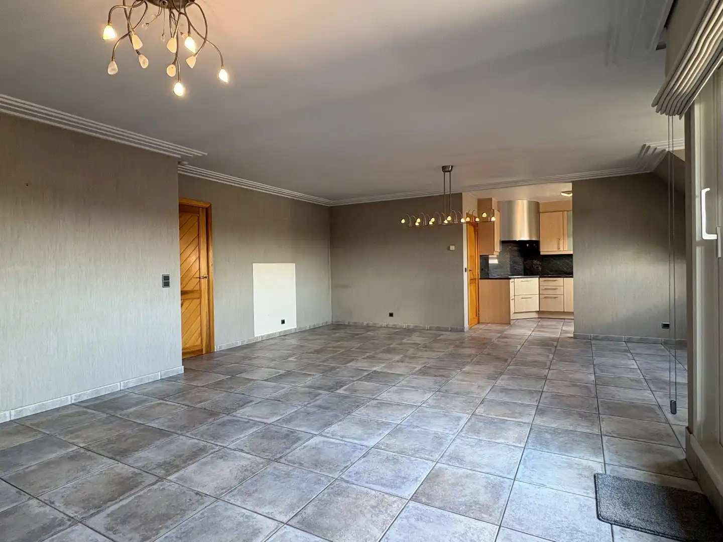 Appartement te koop op de 3de verdieping in Harelbeke. foto 7