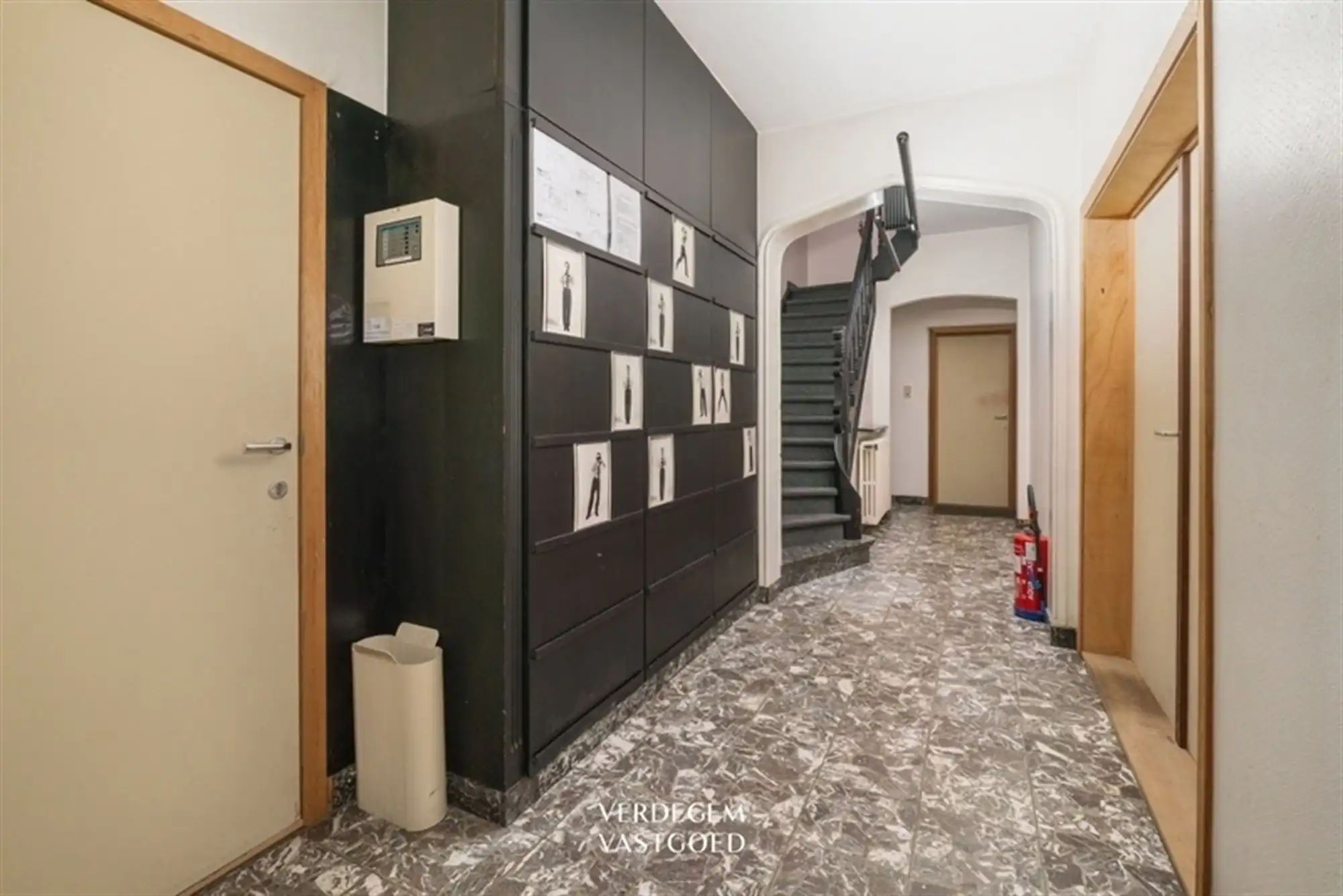 Architecturale studentenwoning met 8 entiteiten, garage en prachtige tuin foto 11