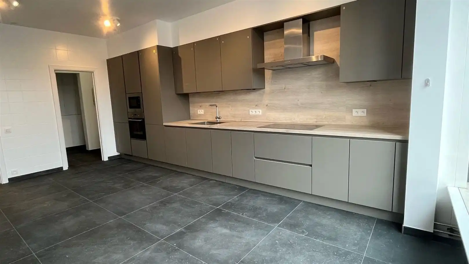 Ruim appartement in centrum Antwerpen   foto 7