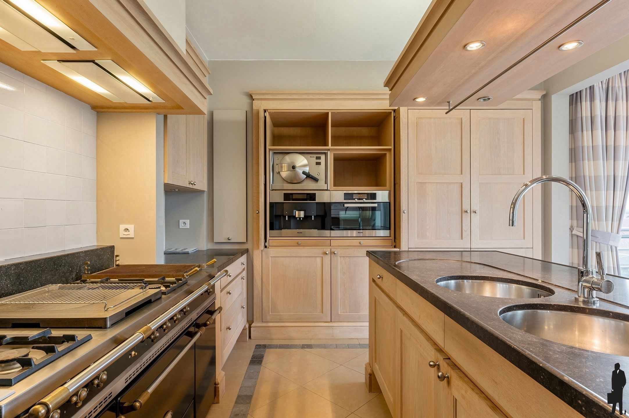 Prachtig dakappartement 250m² in centrum Arendonk foto 12