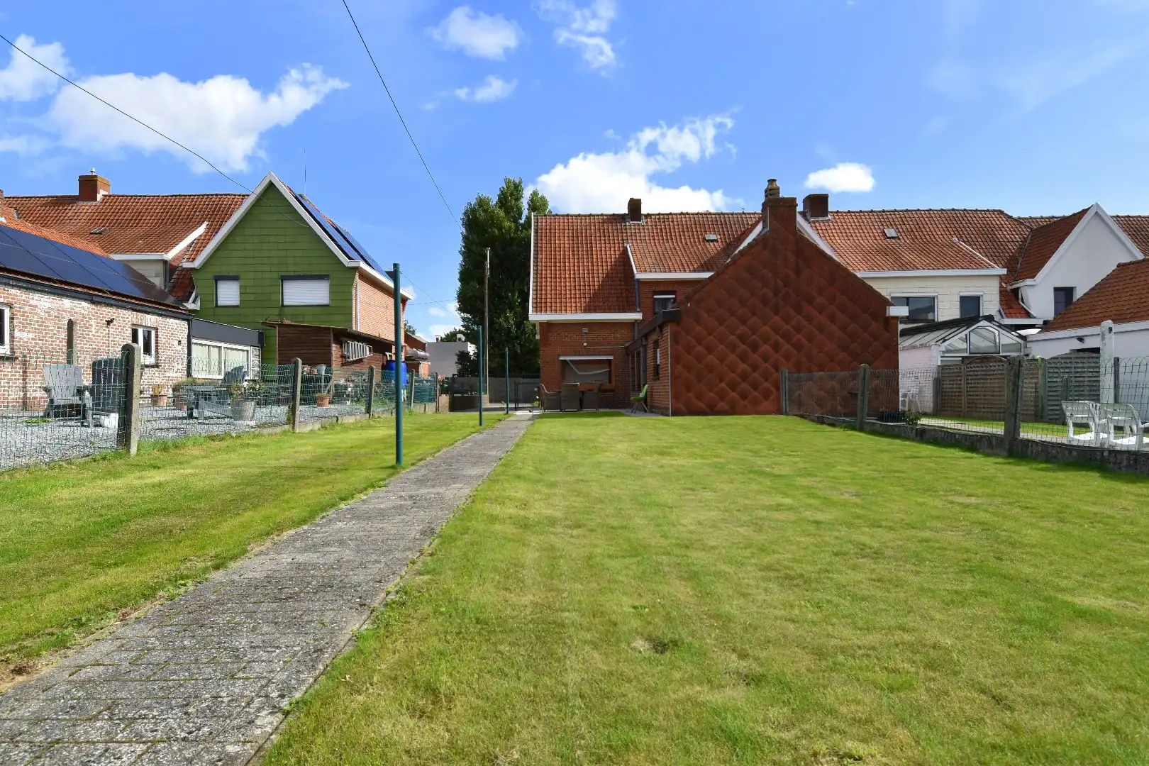 Halfopen bebouwing met 3 slaapkamers en zonnige tuin te koop in Bellegem foto 12