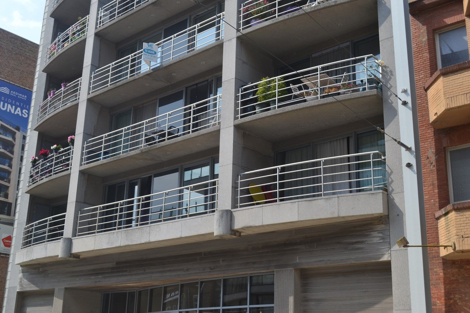 Ruim één slaapkamer appartement met zuidgericht terras te Oostduinkerke foto 1