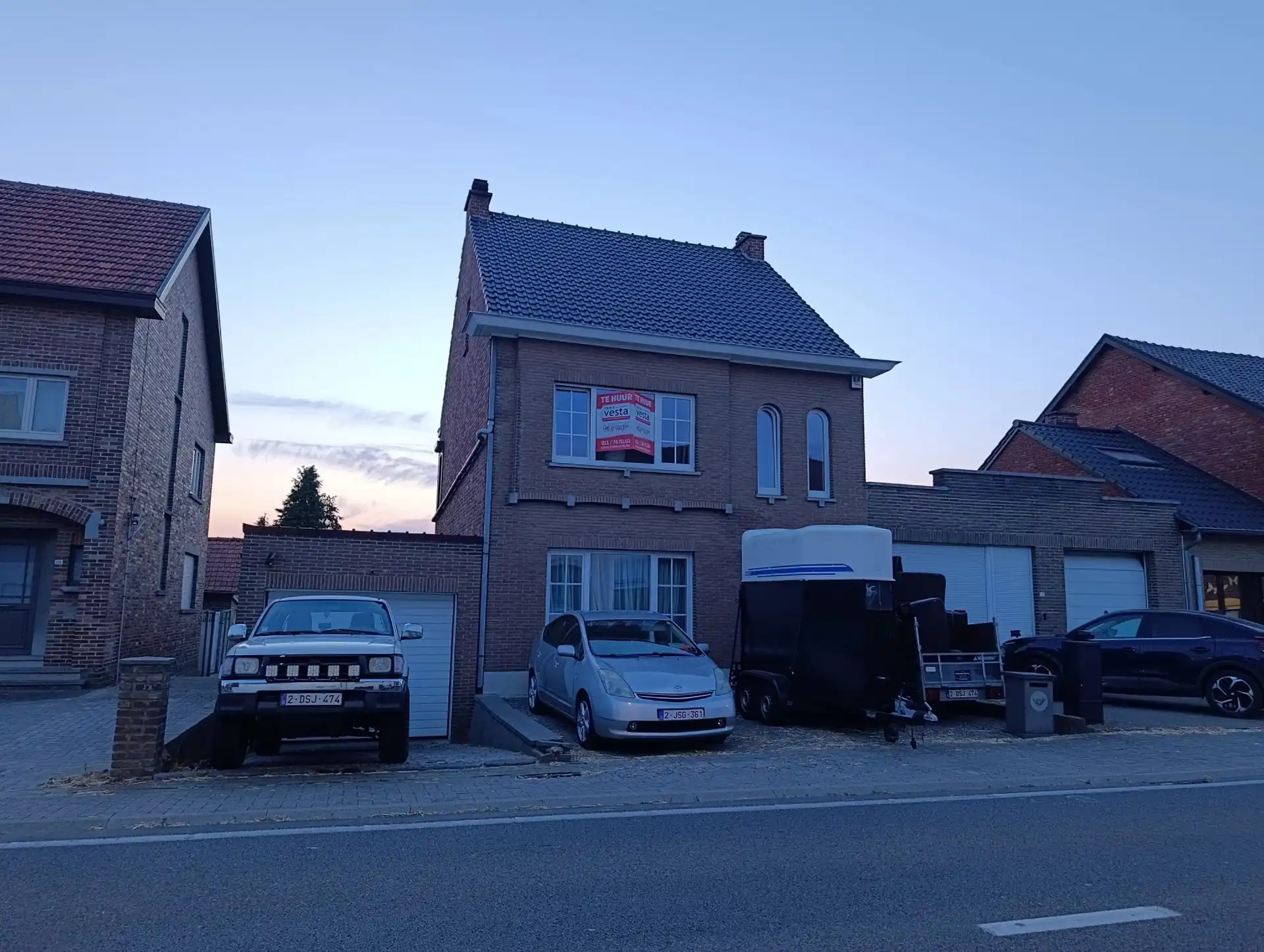 Huis met 2 slaapkamers en tuin foto {{pictureIndex}}