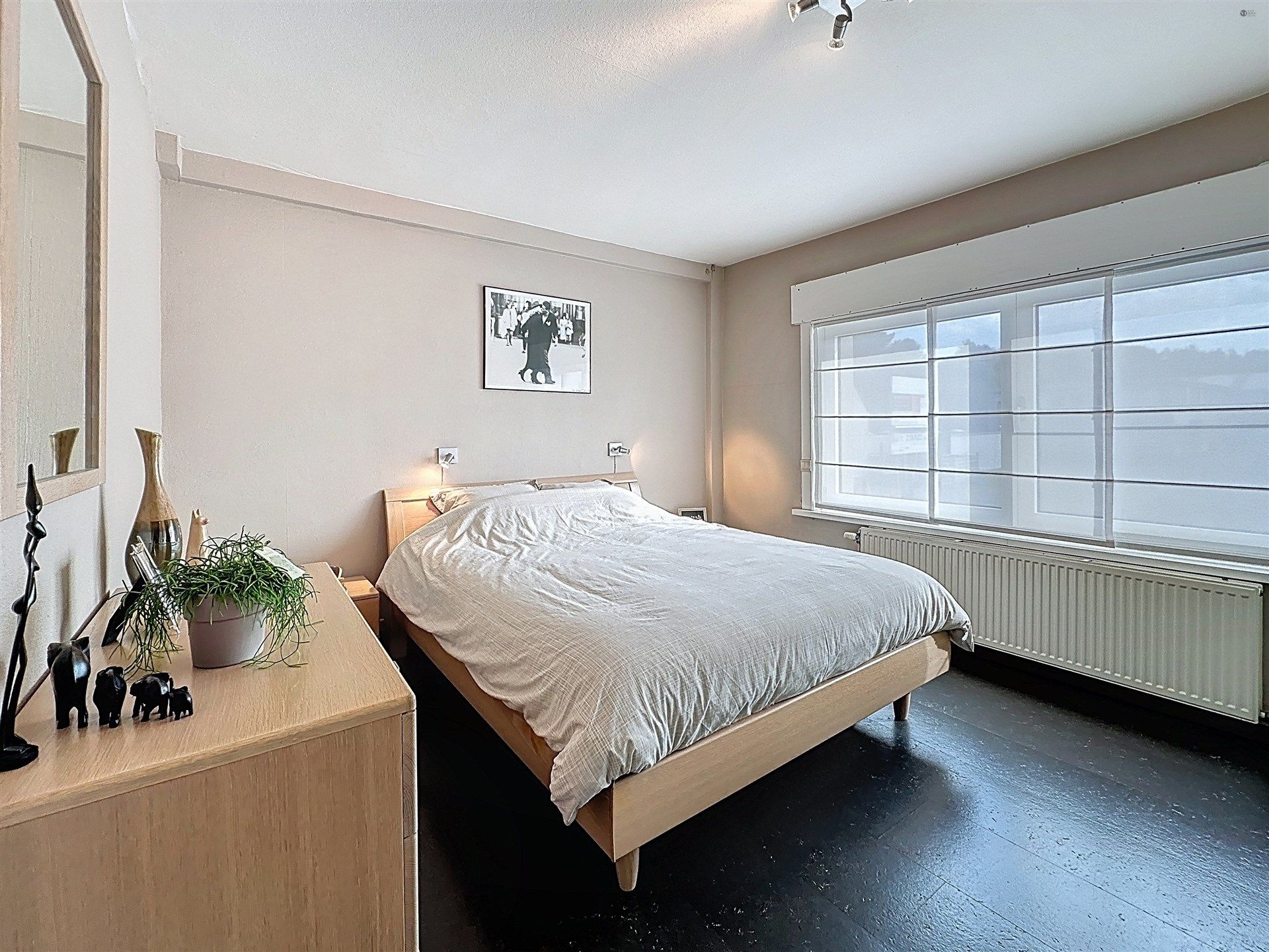 Instapklare woning met 3 slaapkamers en aparte garage op perceel van 810 m² foto 8