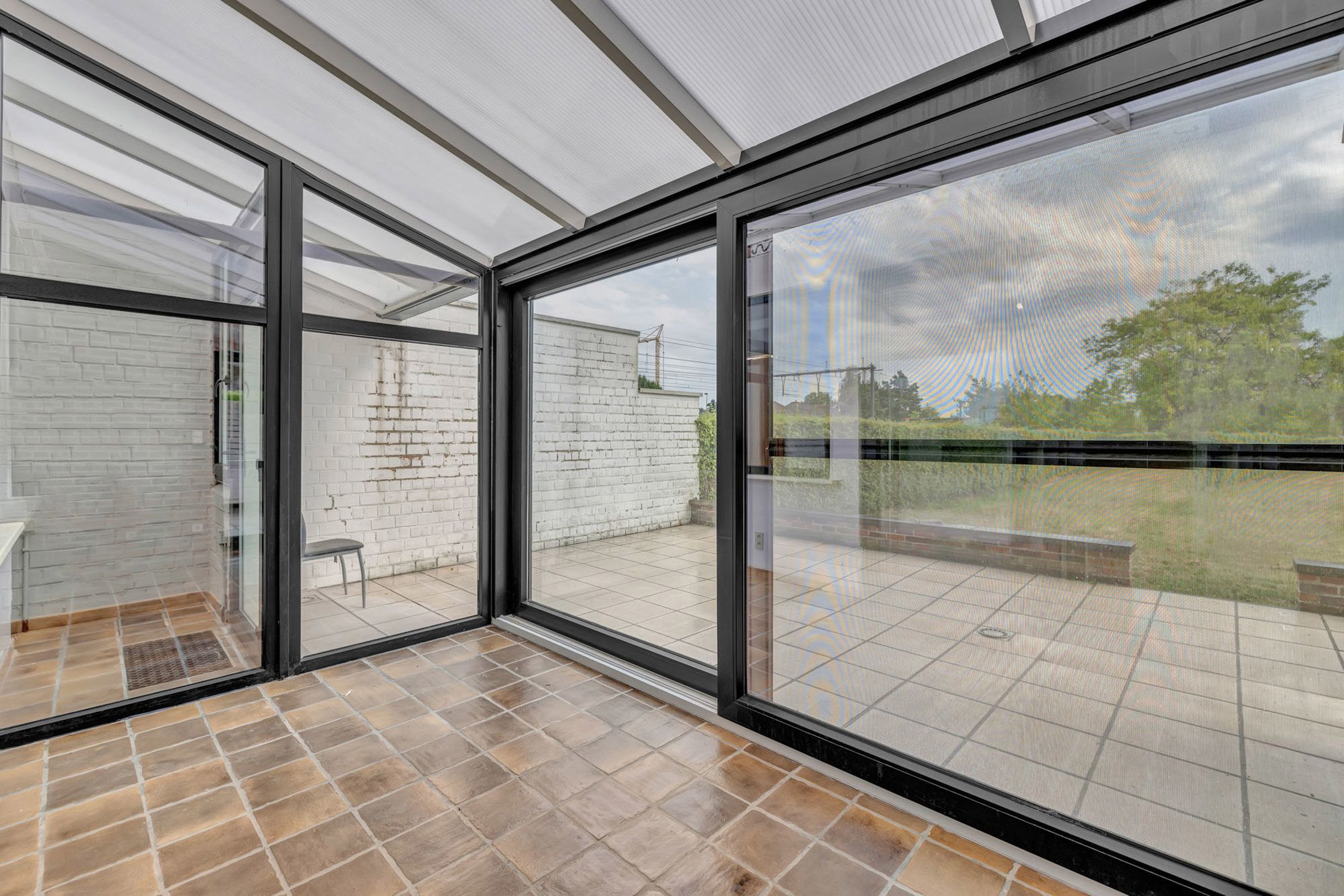 Op te frissen hob met ruime tuin foto 10