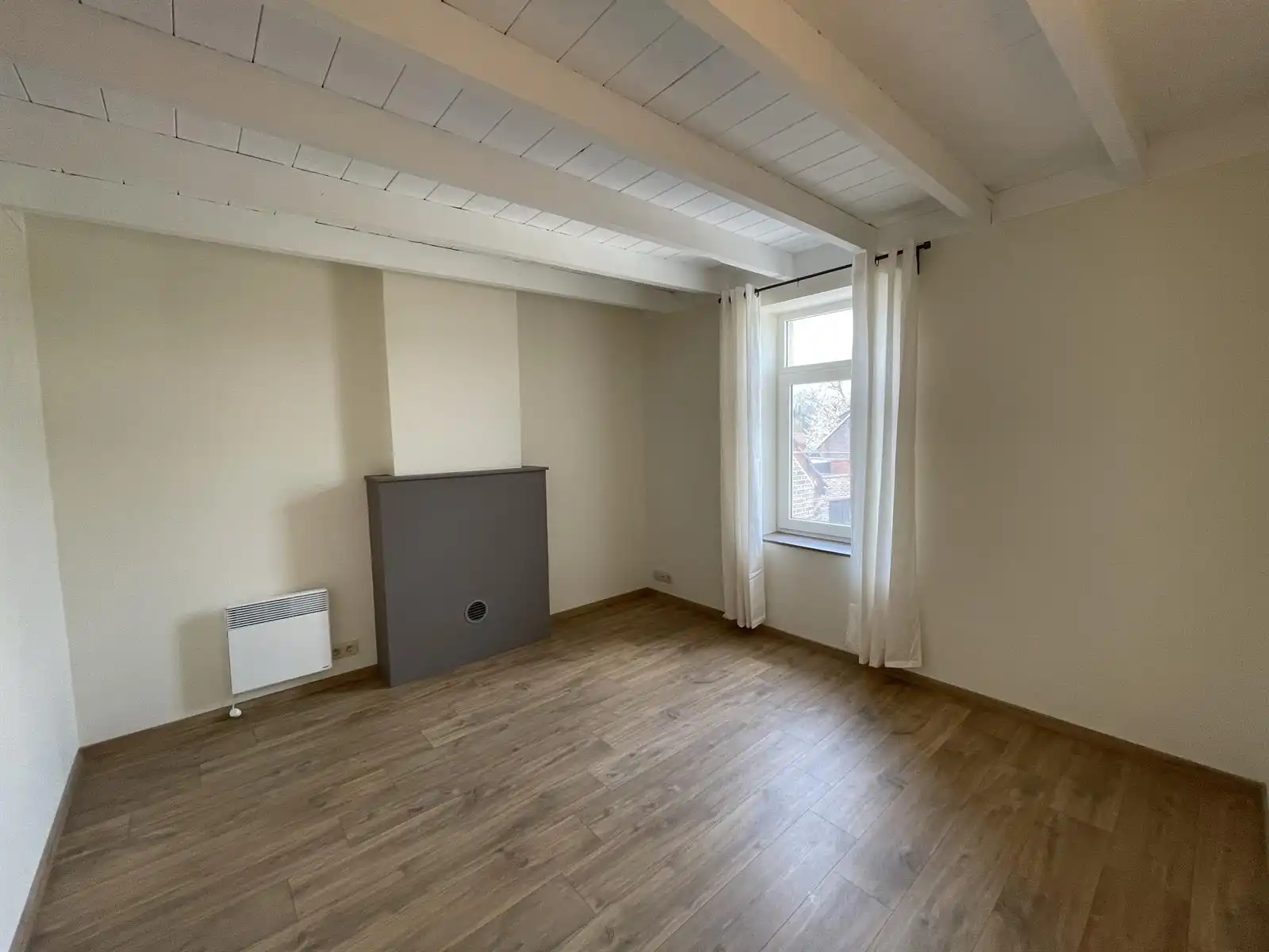 VLIERZELE - Ruime, gerenoveerde eensgezinswoning foto 11