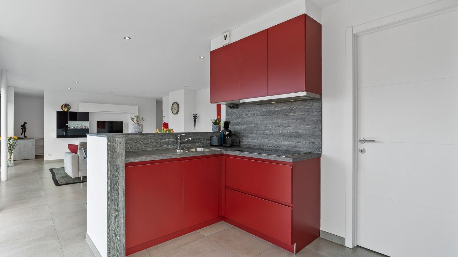 Modern penthouse met twee terrassen op toplocatie in Lanaken (Veldwezelt) foto 13