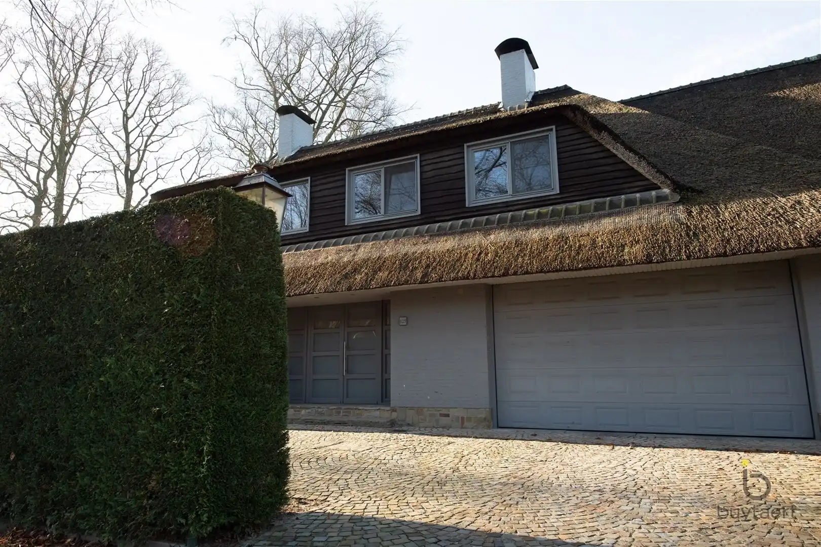 Villa met praktijk of  kangoeroewoning en Zuid - West tuin. foto 52