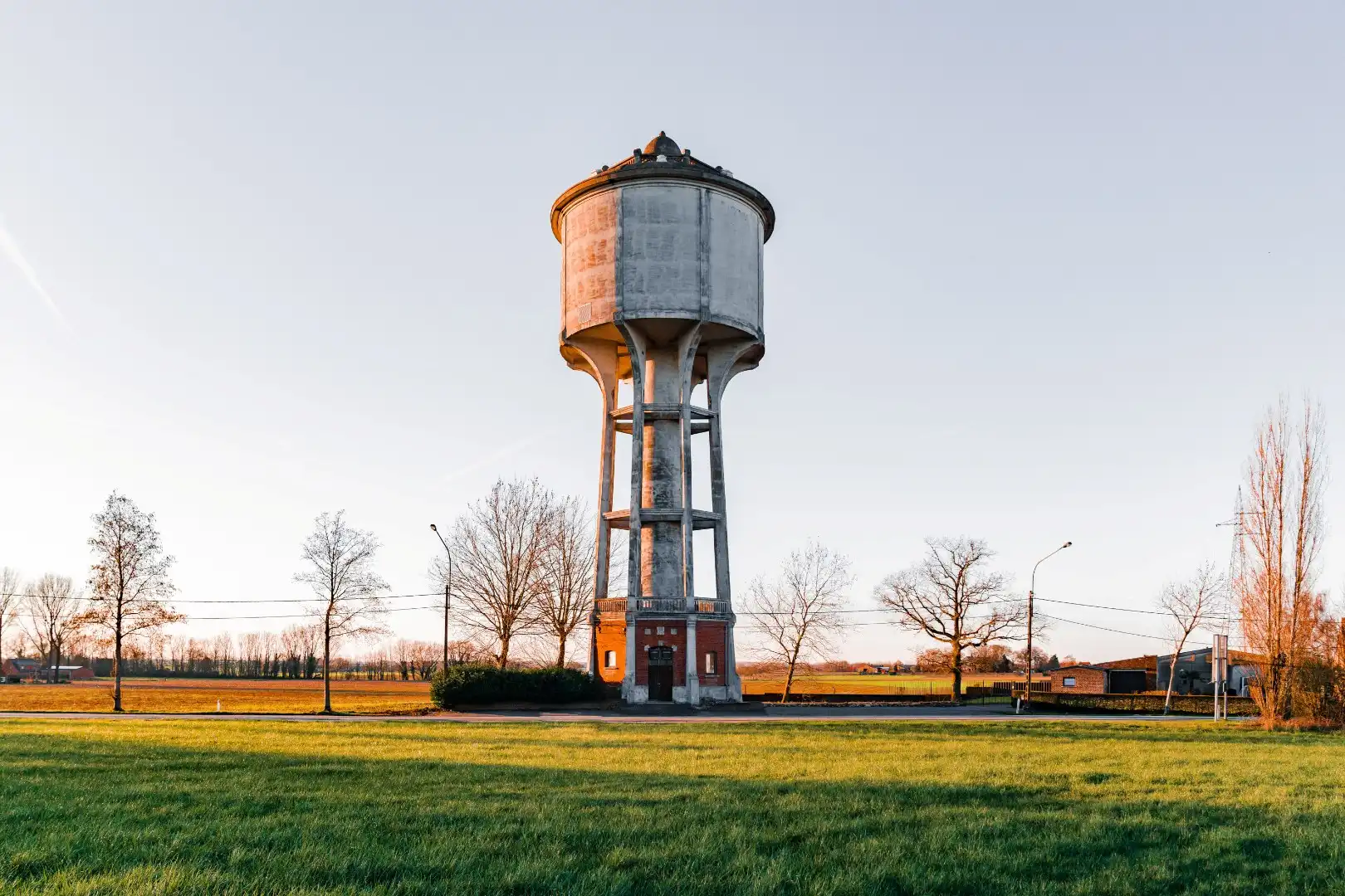 De laatste watertoren van Ieper met uniek herbestemmingspotentieel foto {{pictureIndex}}