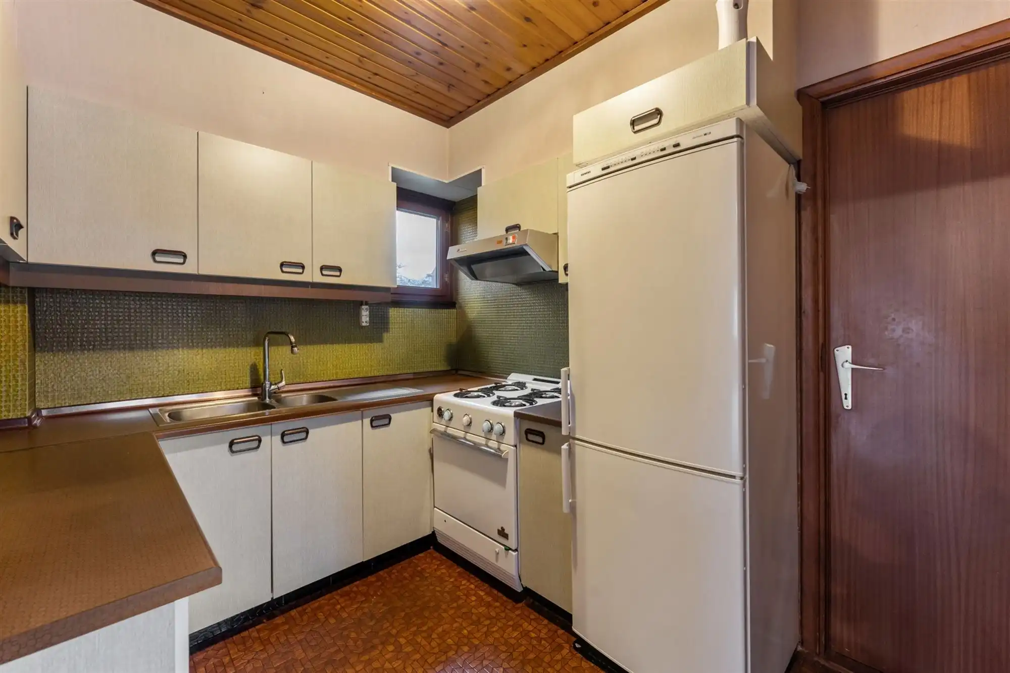 OPBRENGSTEIGENDOM MET 2 APPARTEMENTEN OP 934M2 foto 7