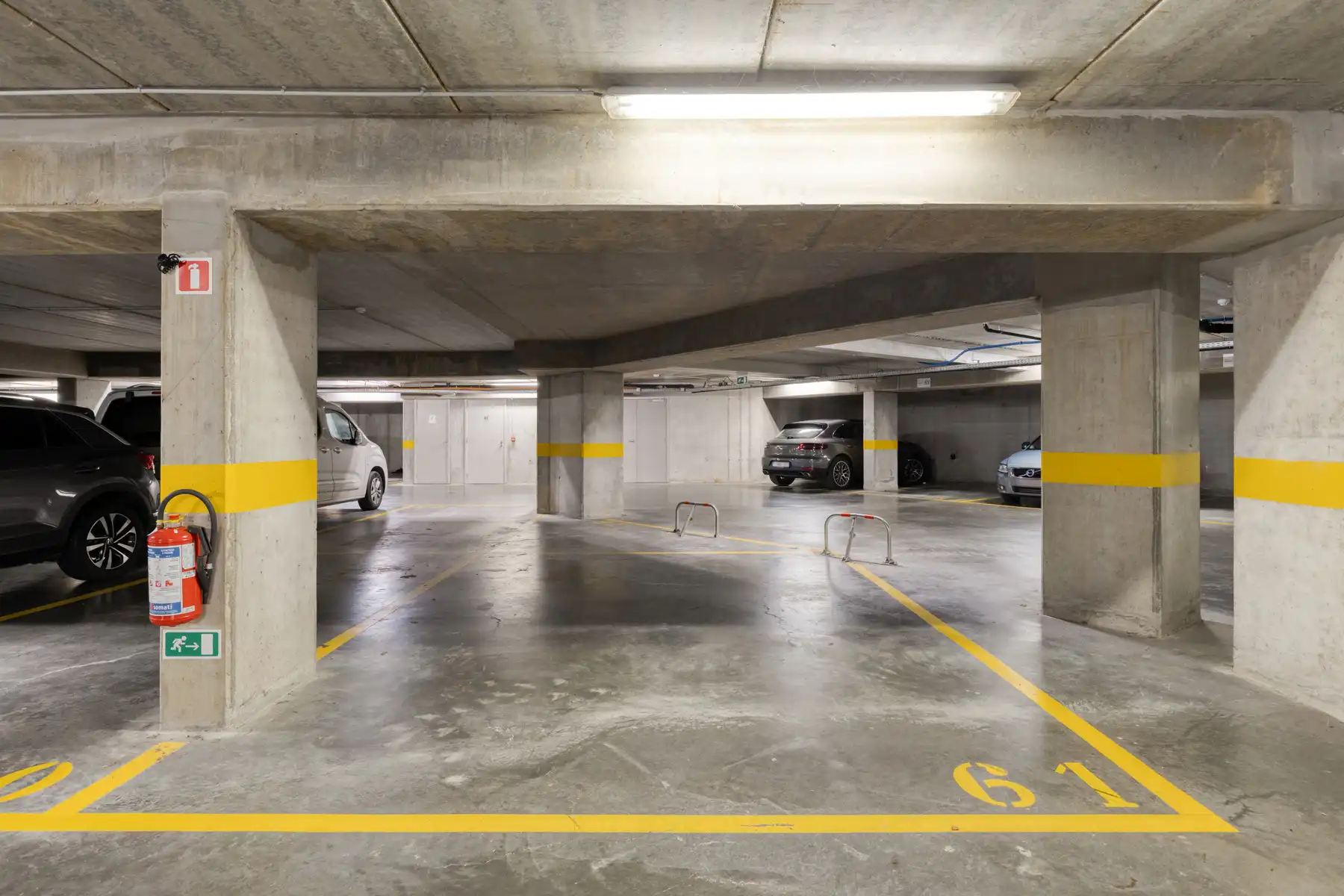 3 slaapkamer, 2 badkamer appartement met terras en parkings foto 20