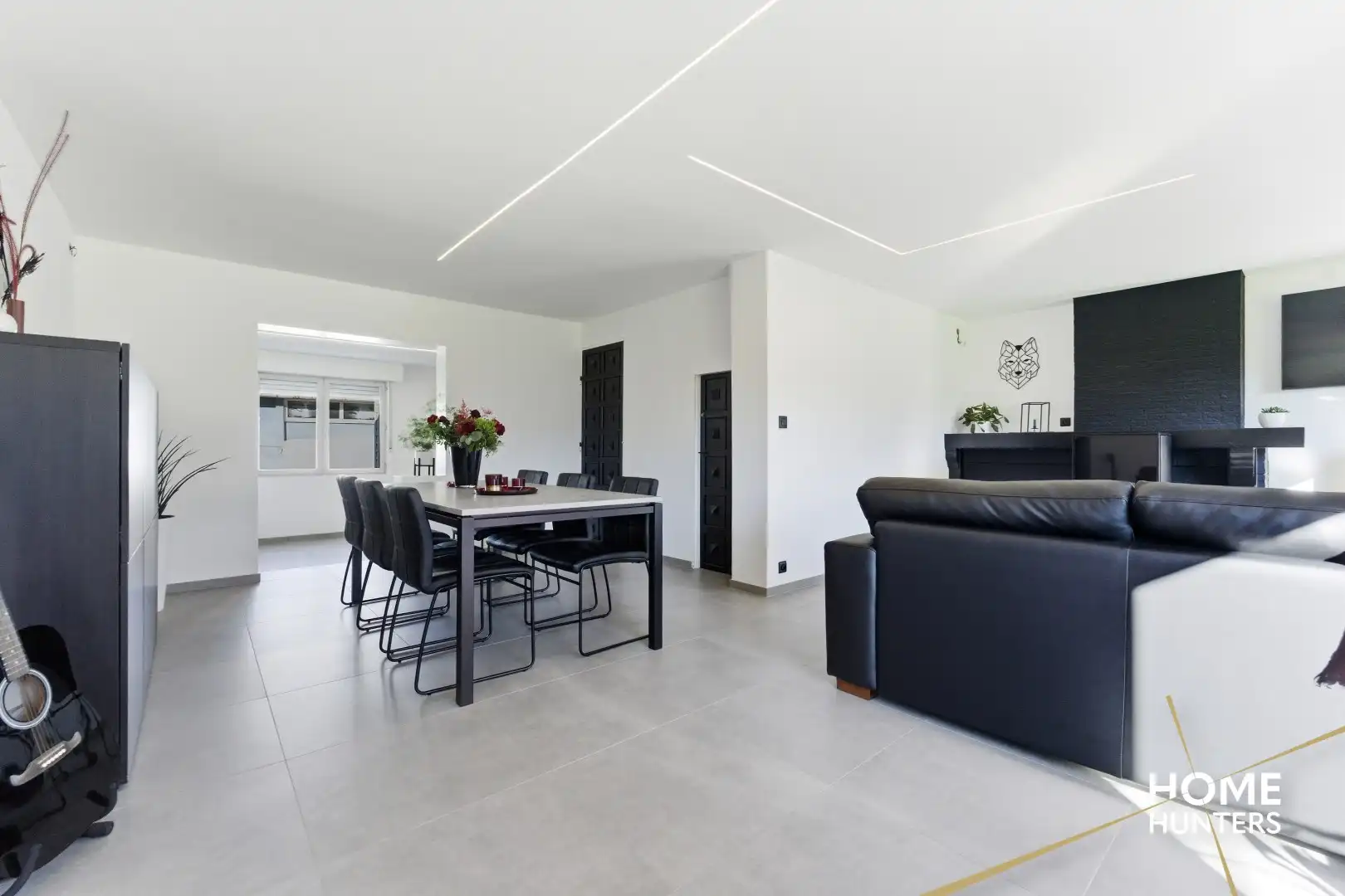 Rustig gelegen halfopen bebouwing met ruime tuin in Hooglede! foto 3