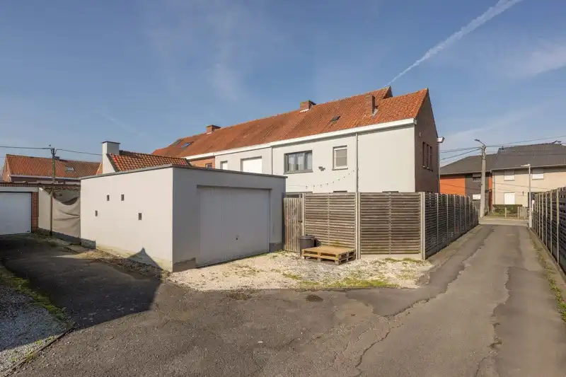 Instapklare gezinswoning, halfopen bebouwing, met 3 slaapkamers én garage TE KOOP in Desselgem! 🏡 foto 21