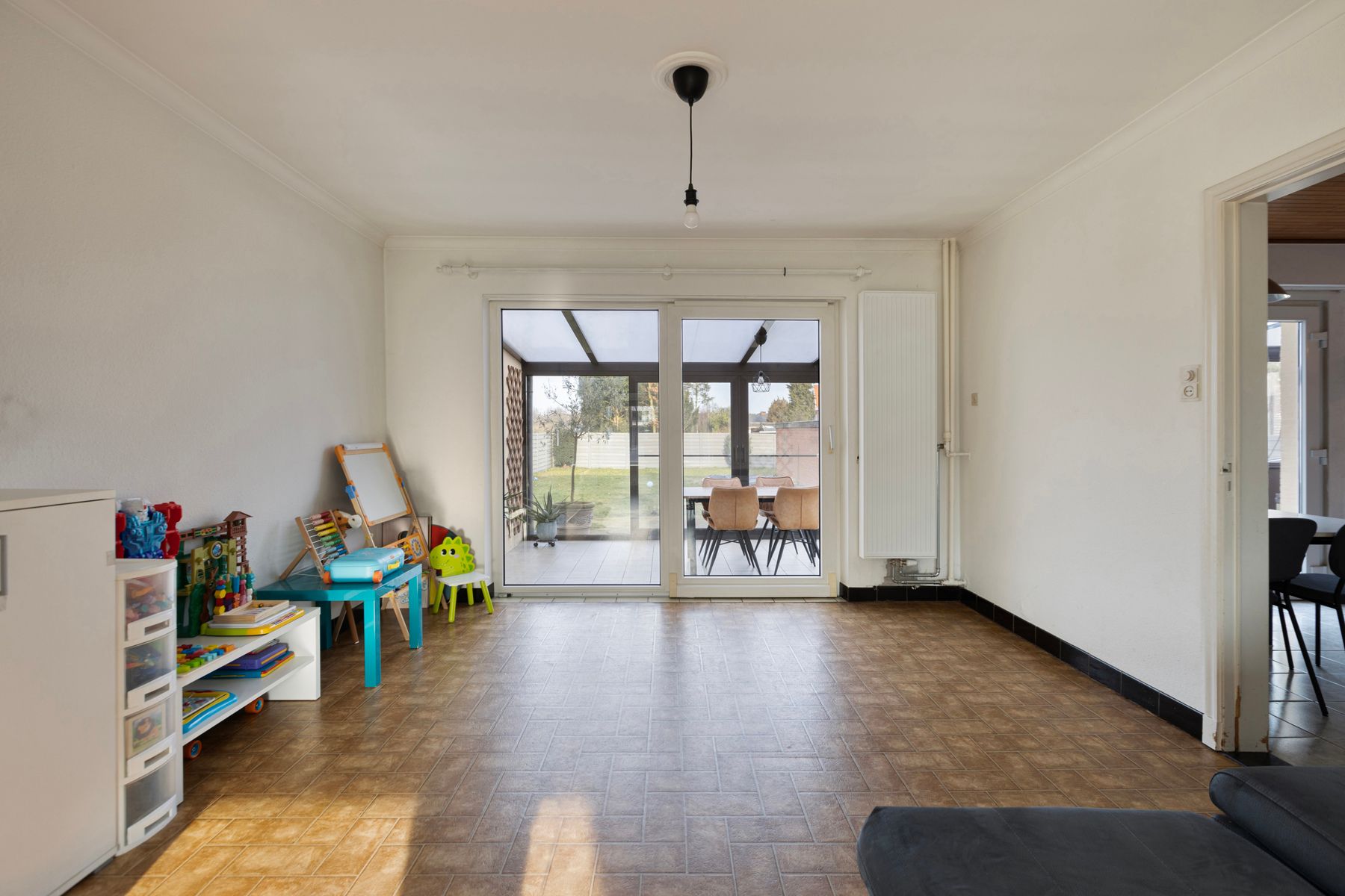 Ruim en stijlvol familiehuis, 4 Slaapkamers, grote tuin.  foto 10
