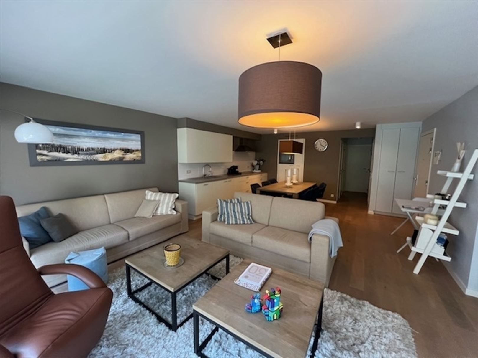 Prachtig afgewerkt  appartement met 2 slaapkamers in topstaat foto 3