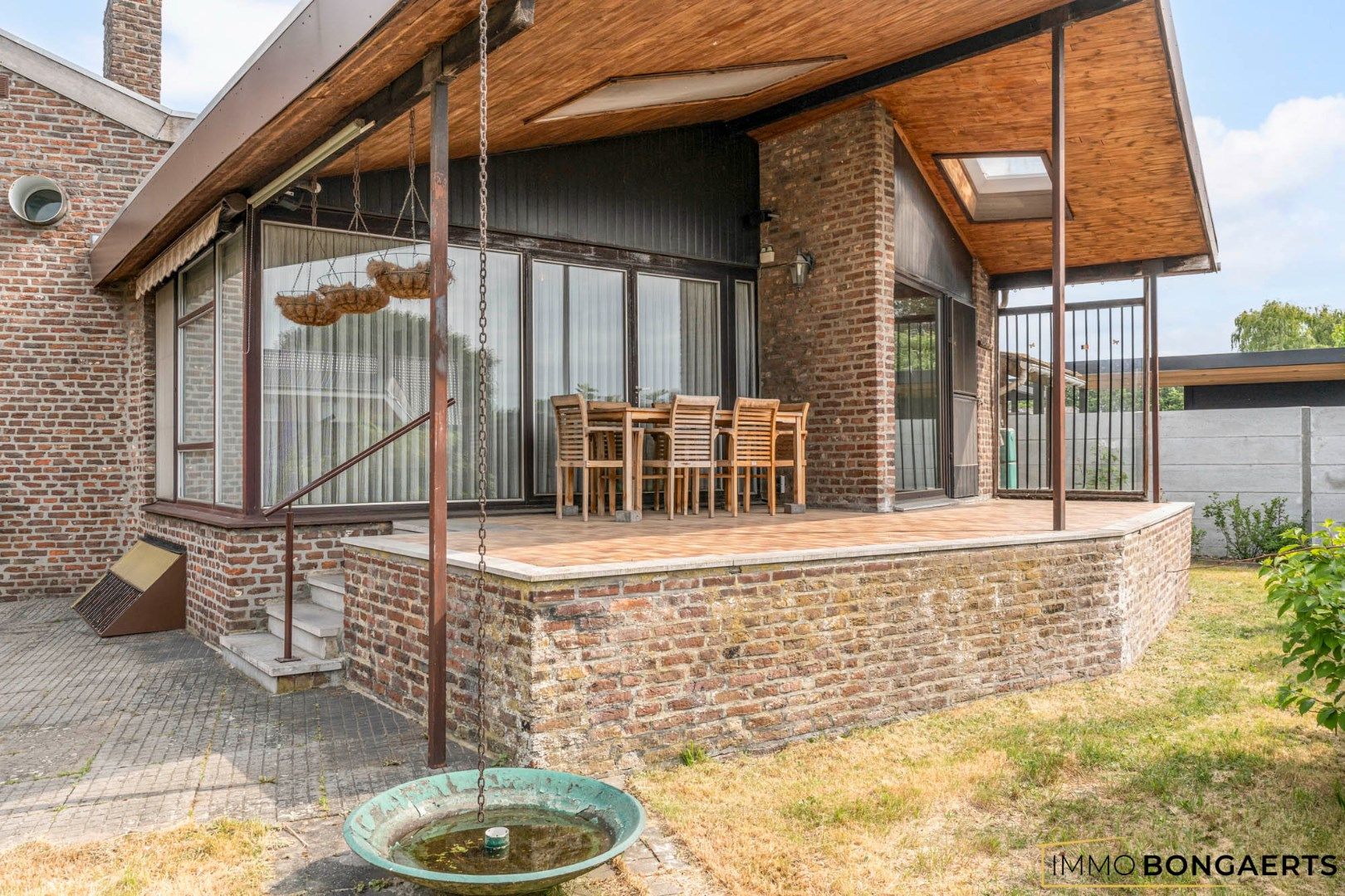 Ruime woning met vier slaapkamers  foto 28