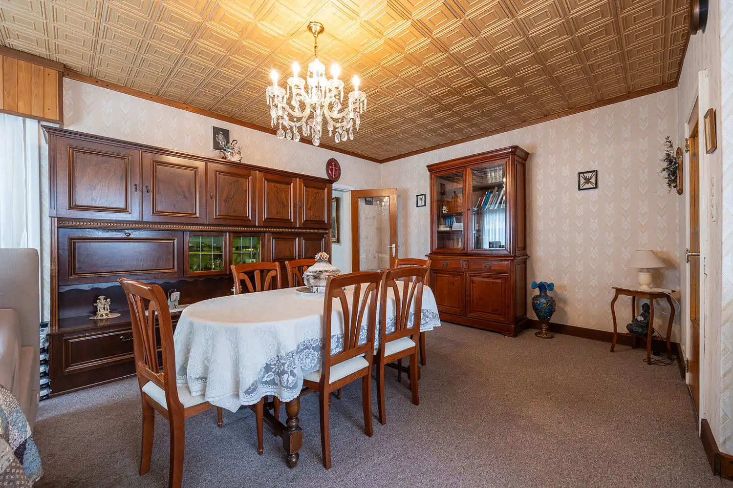 Halfopen woning op 575 m² met garage, carport en diepe tuin – te renoveren foto 5