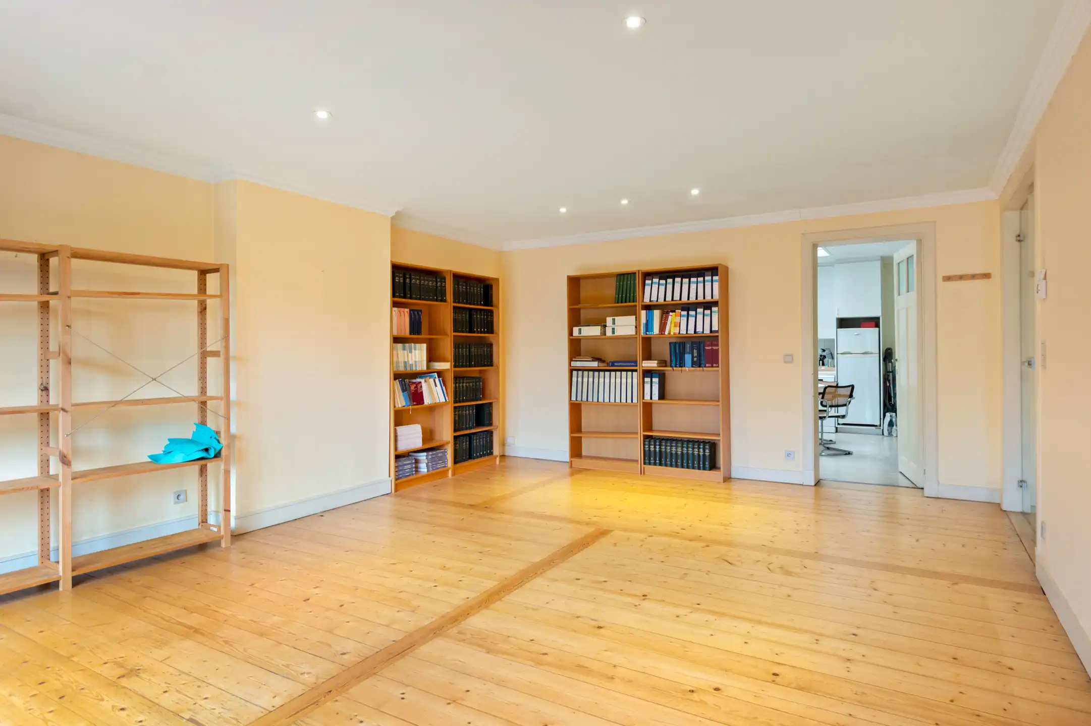 Kantoorgebouw te koop in Beaux - Artstijl foto 17