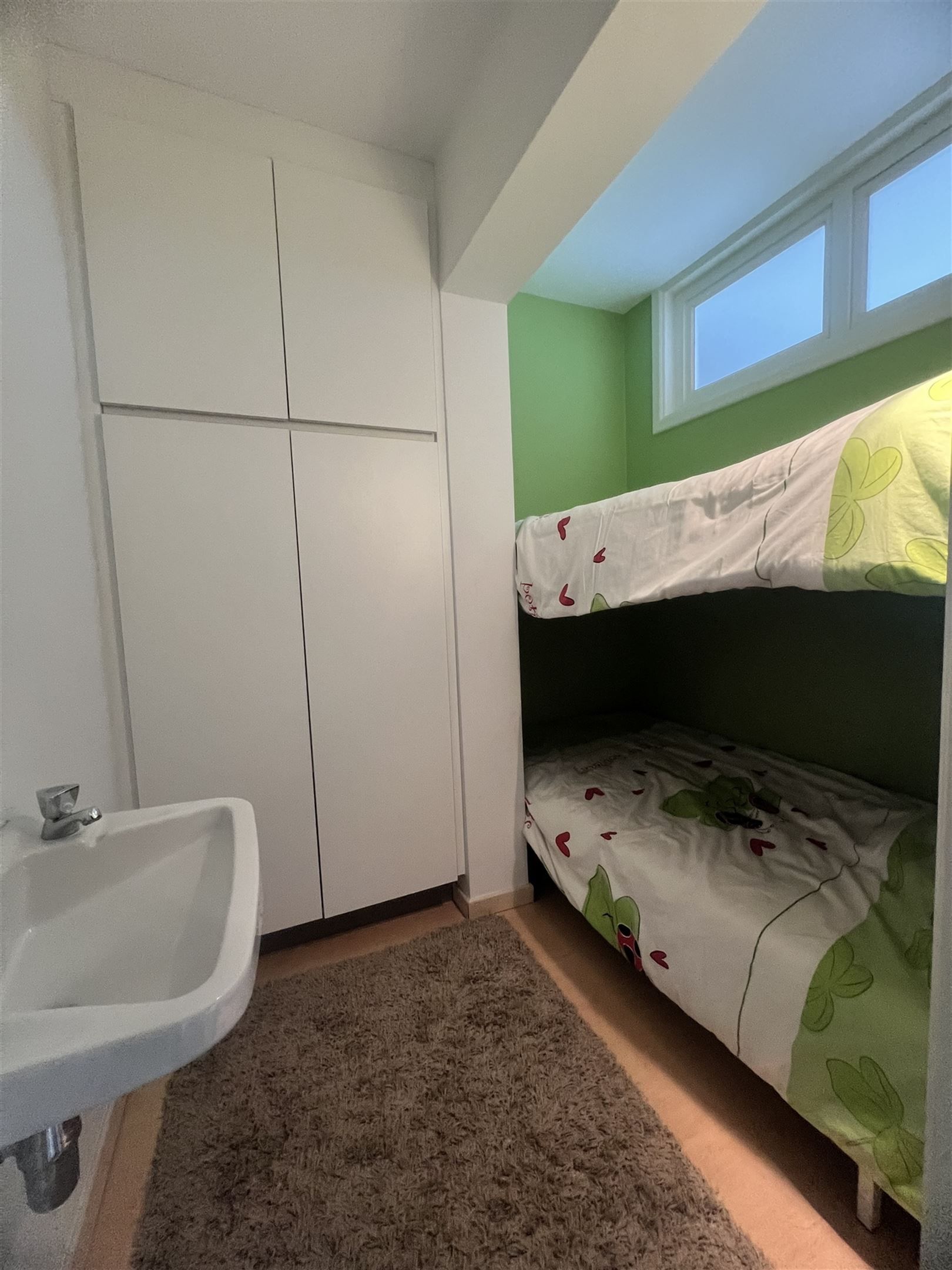 Te Koop: Gerenoveerd Appartement met Frontaal Zeezicht foto 10