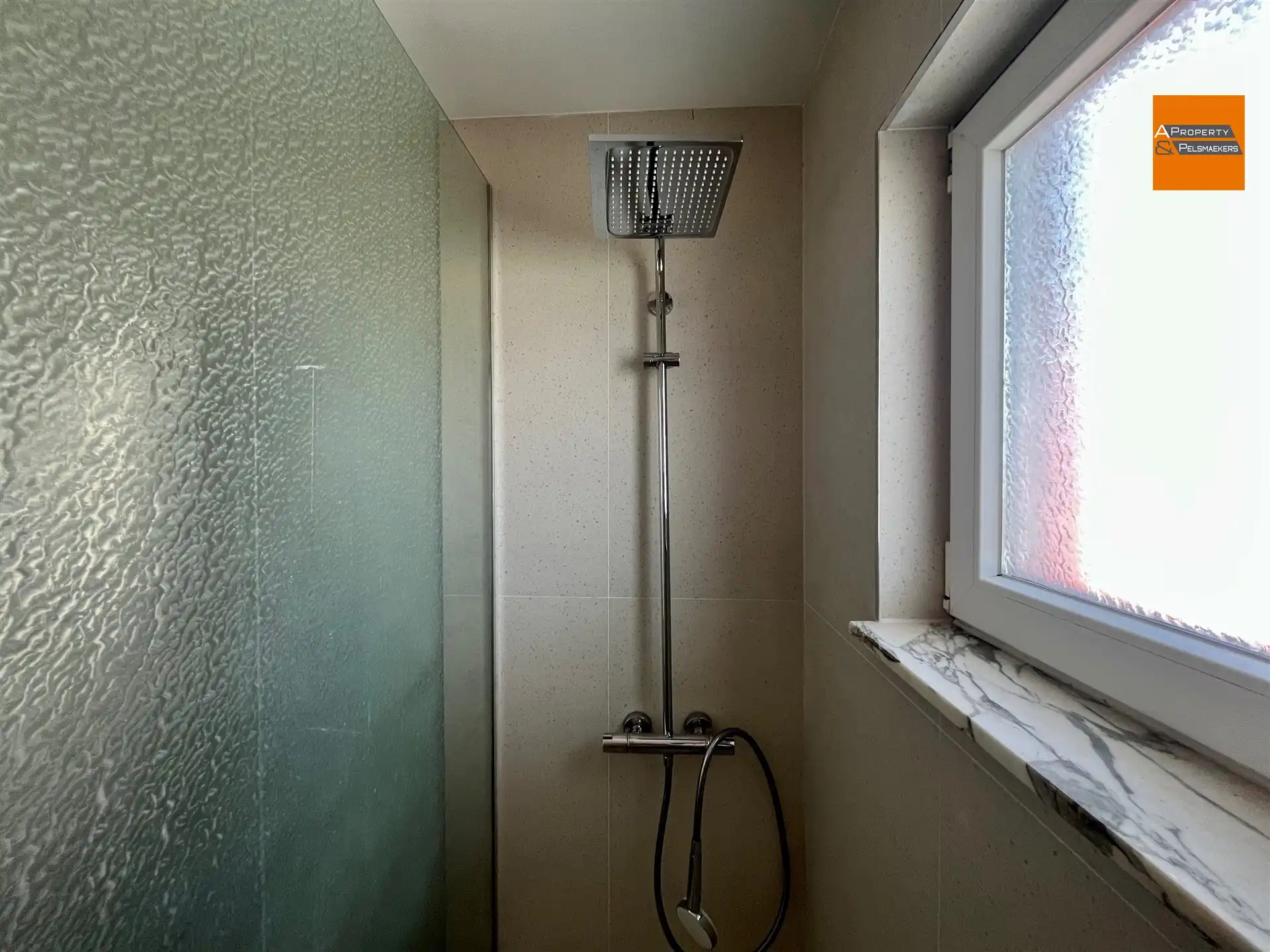 Lichtrijk en ruim appartement in hartje Kortenberg foto 7