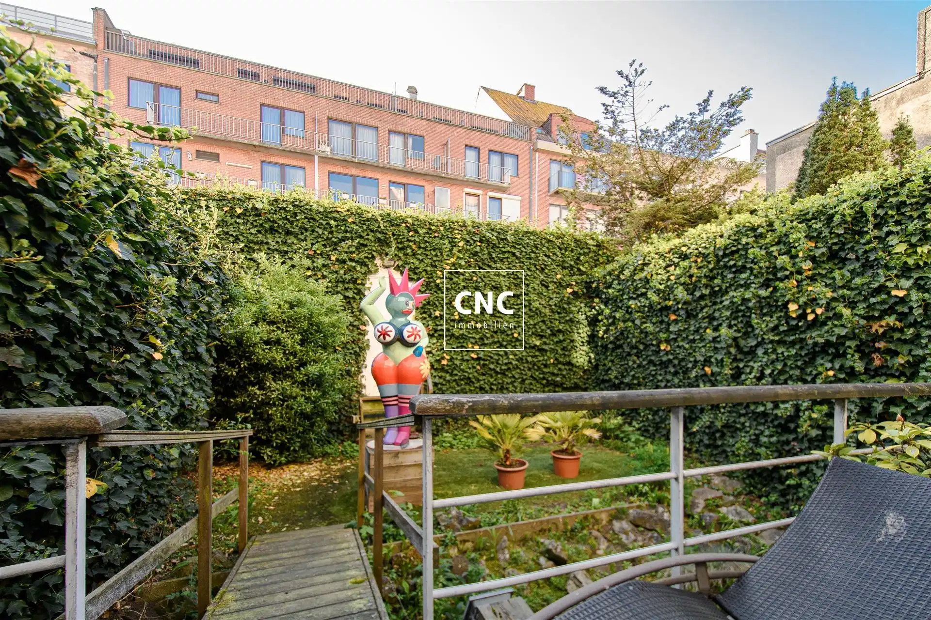 Exclusieve Commerciële Ruimte te Huur op Toplocatie in de Lippenslaan foto 9