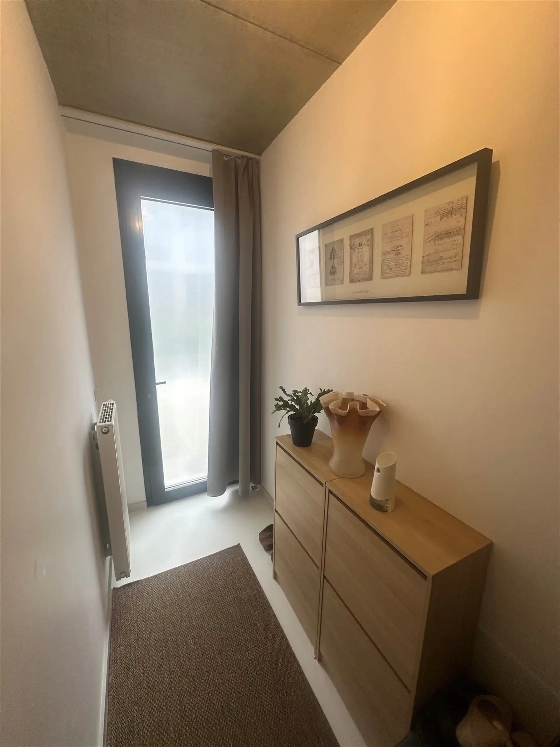 Exclusieve moderne woning met gemeenschappelijke binnentuin en ondergrondse autostaanplaats.  foto 2