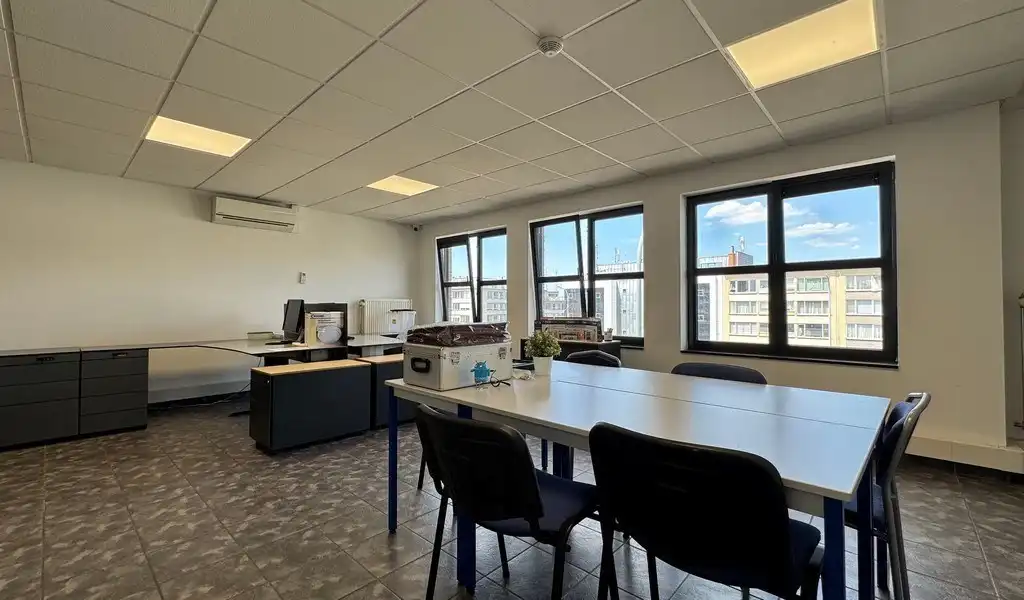 Instapklaar kantoor te huur aan N120 te Deurne foto 7