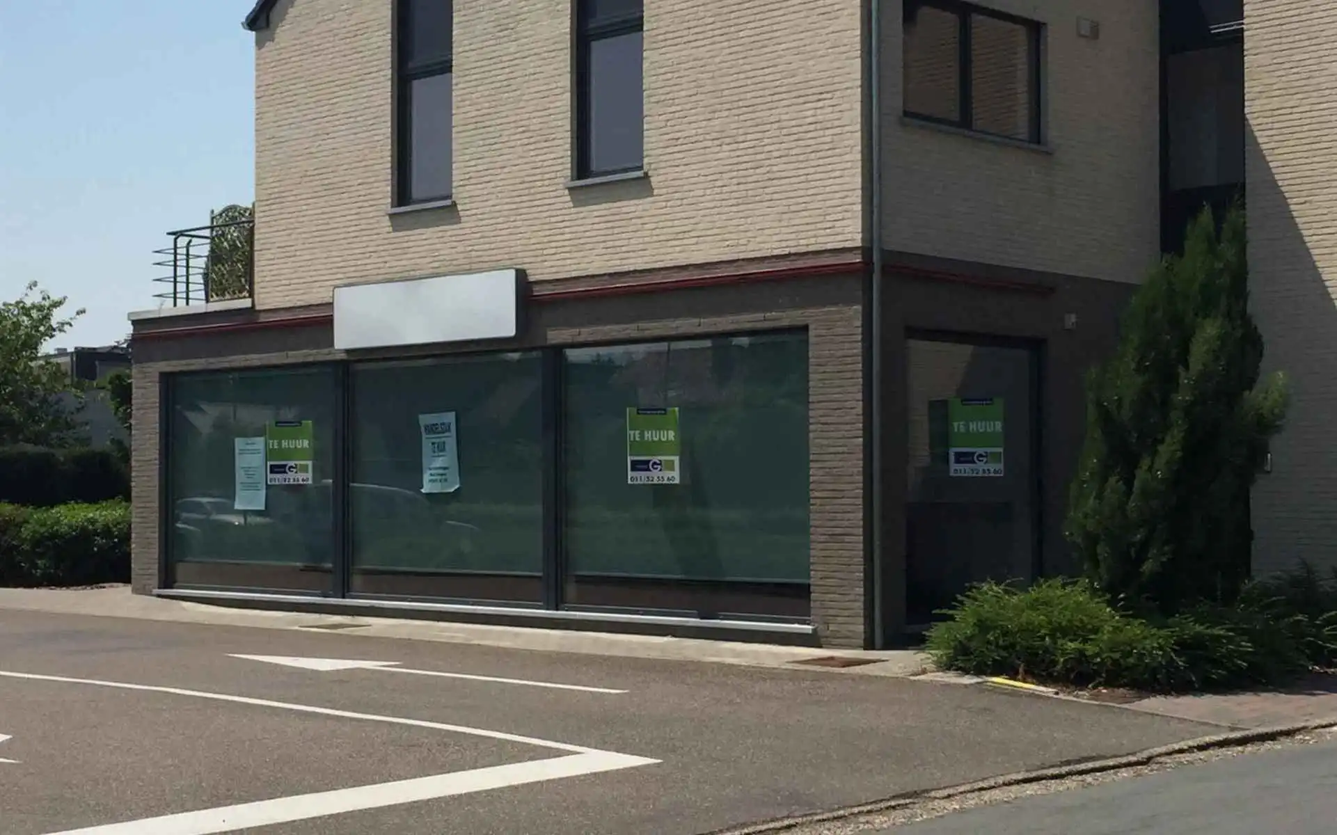 Instapklare winkelruimte van 138 m² in drukbezocht retailcomplex met Aldi foto 3