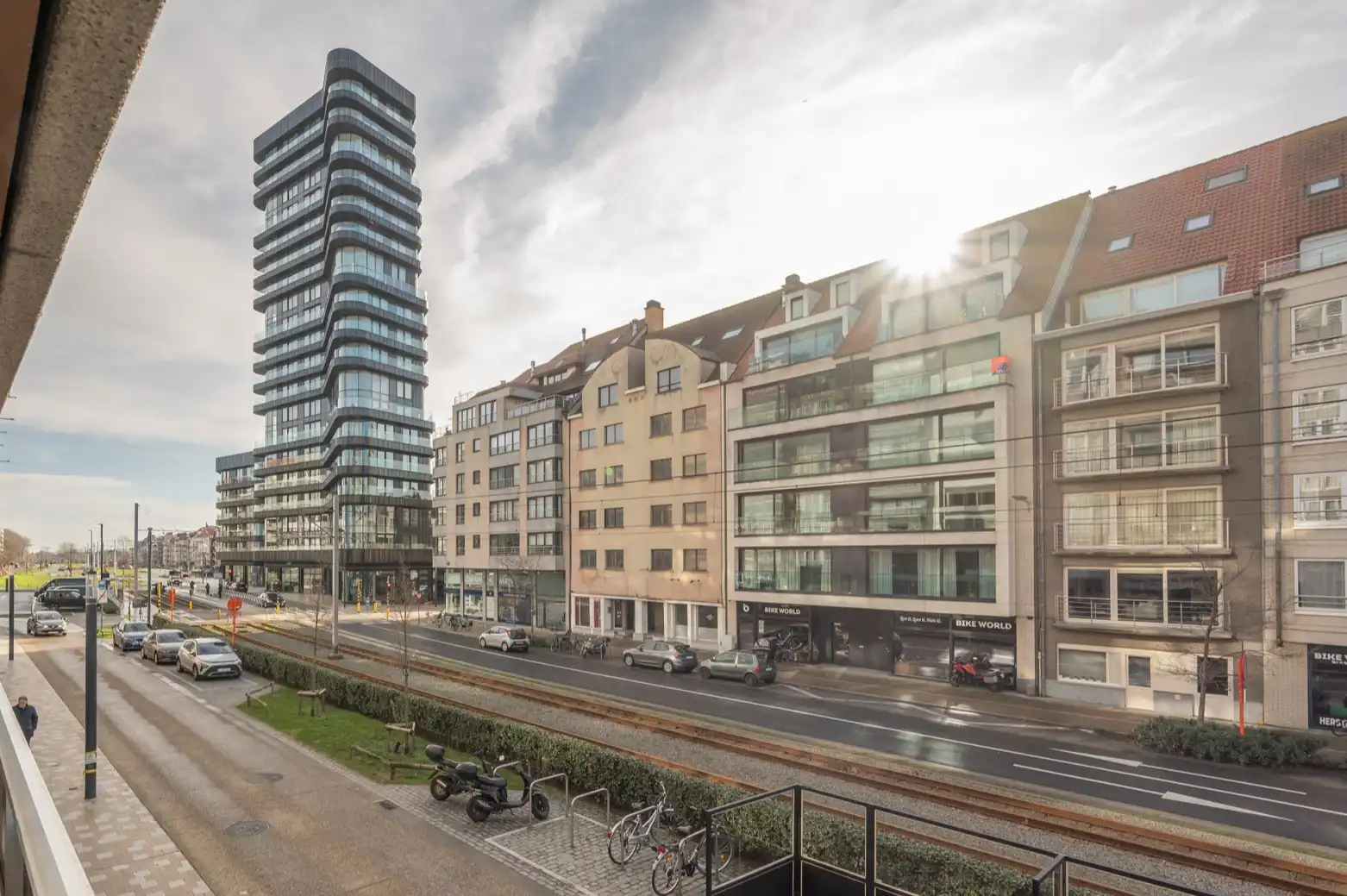 Centraal gelegen appartement met 2 slaapkamers foto {{pictureIndex}}