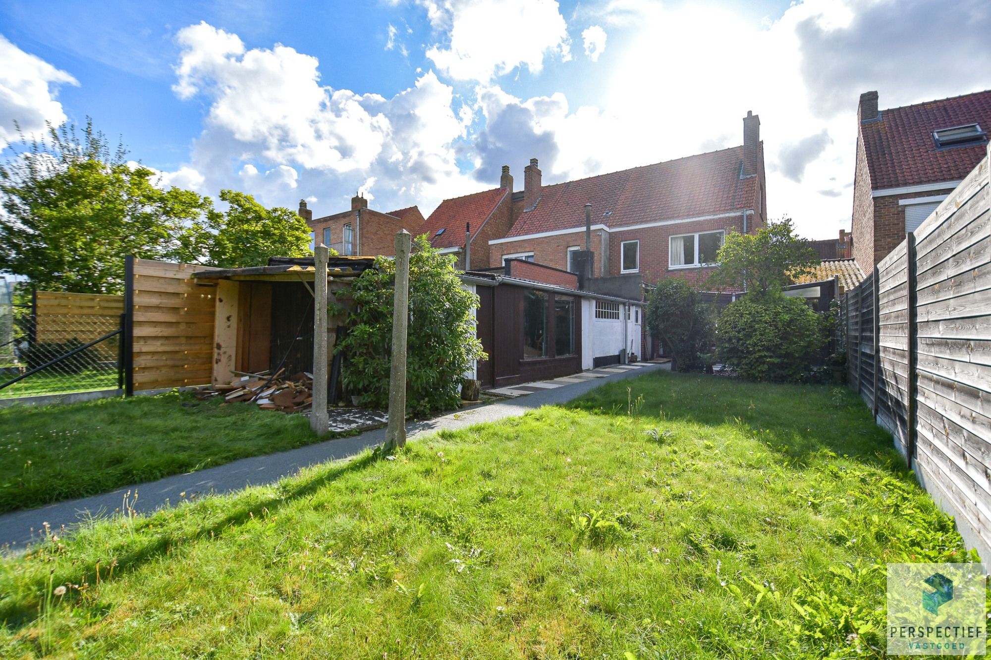 GOED gelegen te renoveren woning met grote garage/atelier en tuin, gelegen aan het centrum van Sint-Andries. foto 24