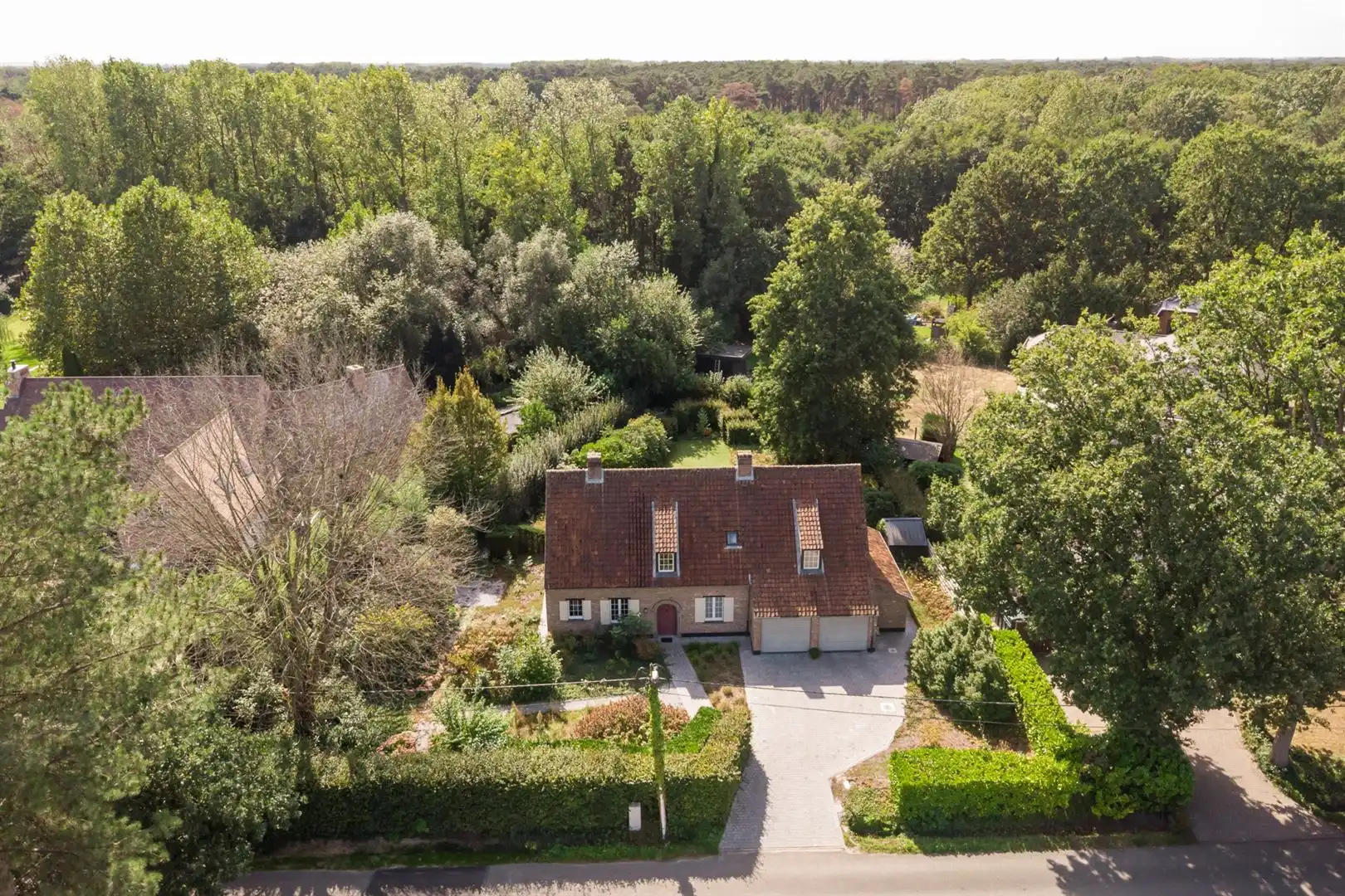 Karaktervolle landelijke woning met 4 slpk en ruime tuin foto 5