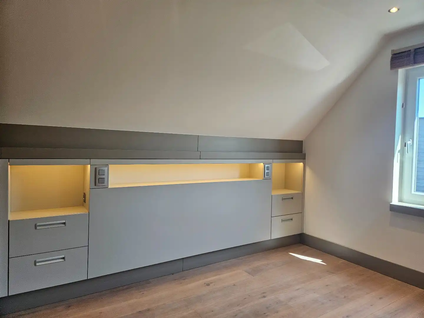 Duplexappartement met 2 slaapkamers en ruim terras in Geel-Punt! foto 13