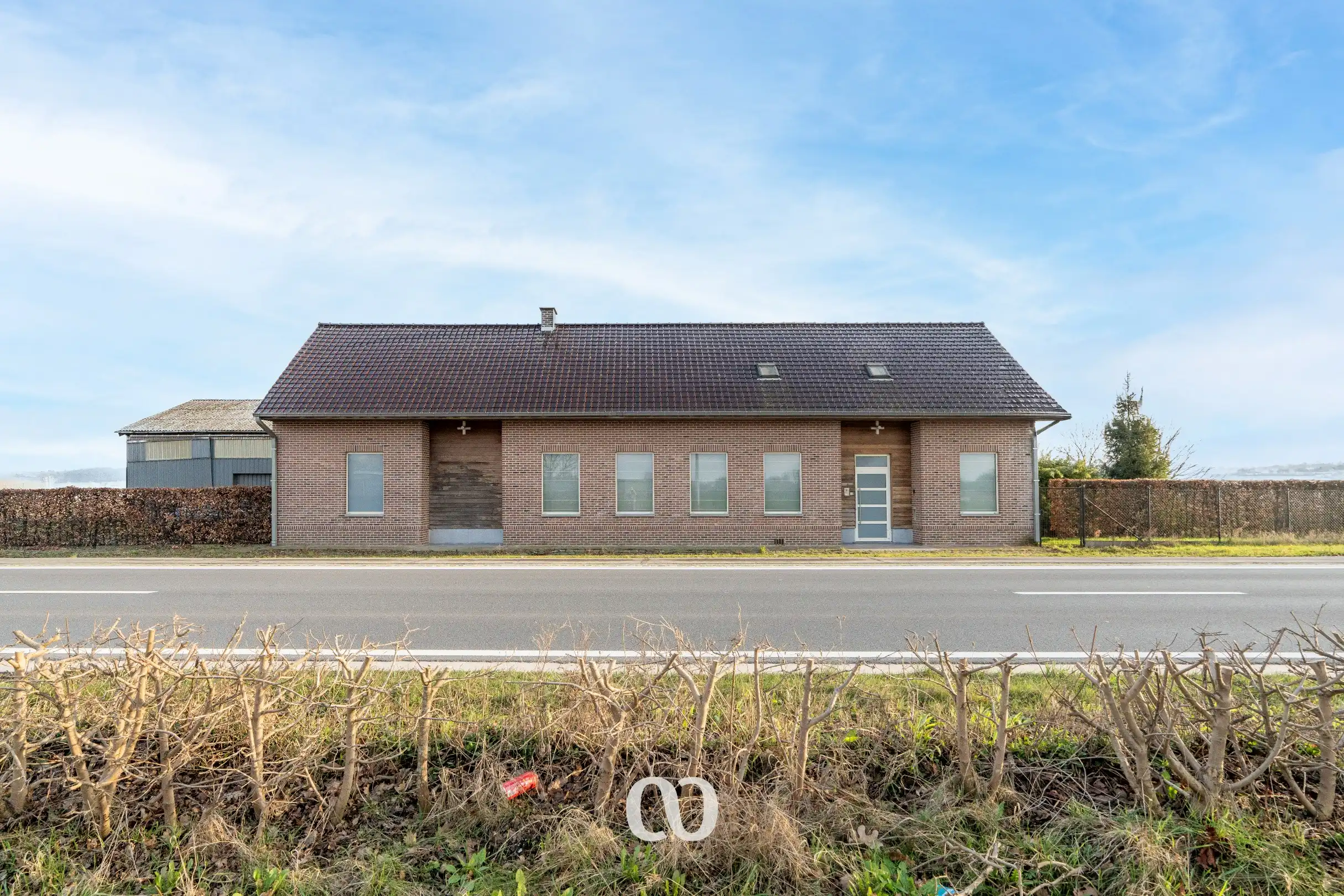 Gerenoveerde hoeve met atelier en een prachtig zicht foto 17