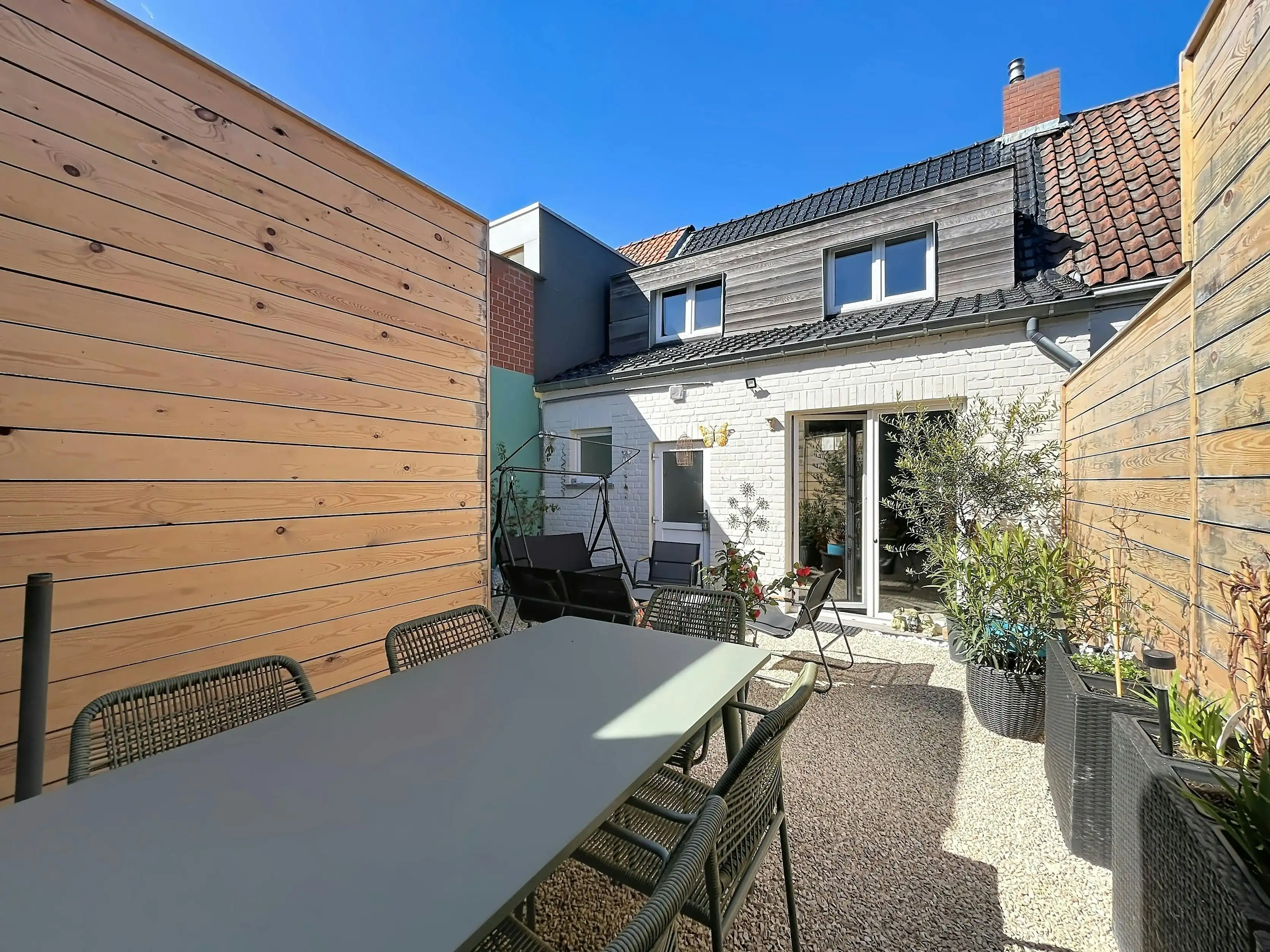 Charmante woning in hartje Deinze foto 16