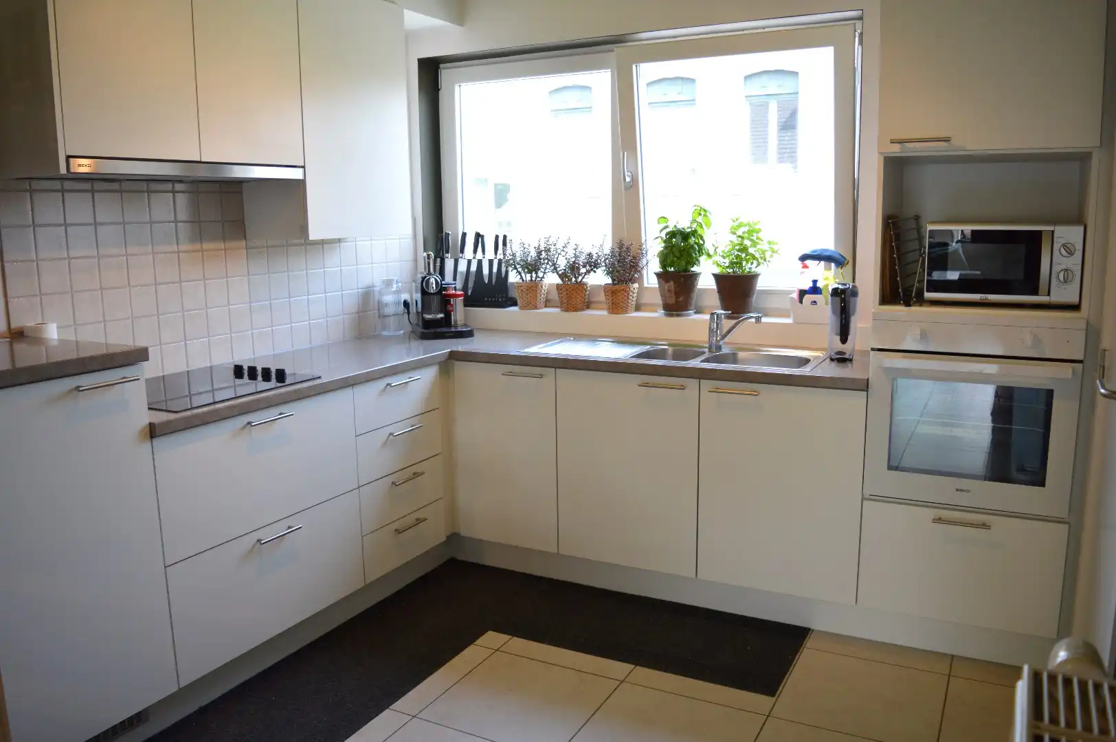 Kleinschalig appartementsgebouw met 3 wooneenheden te koop in hartje Gullegem foto 6
