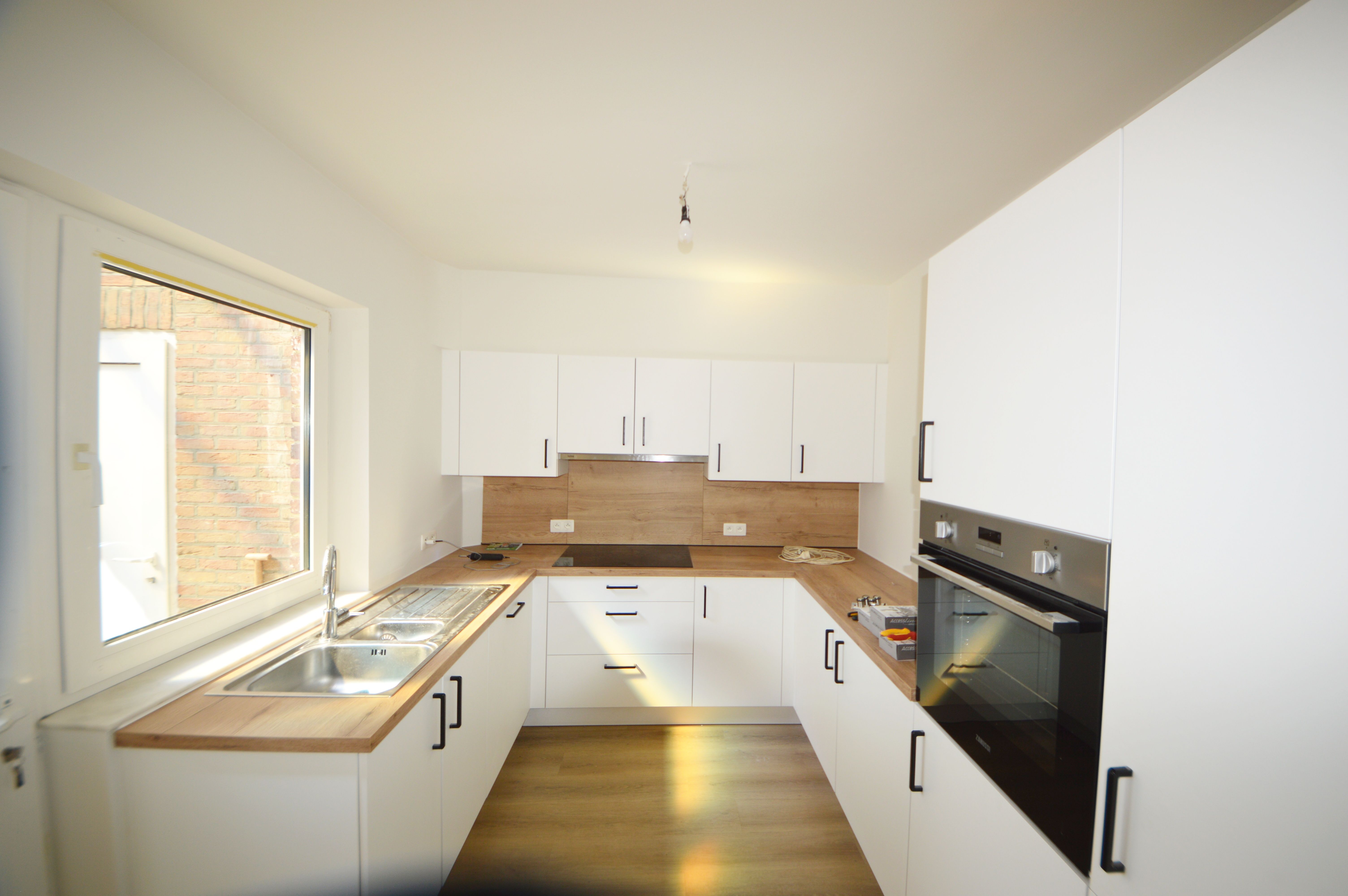 COMPLEET GERENOVEERDE WONING MET GROTE TUIN foto 7