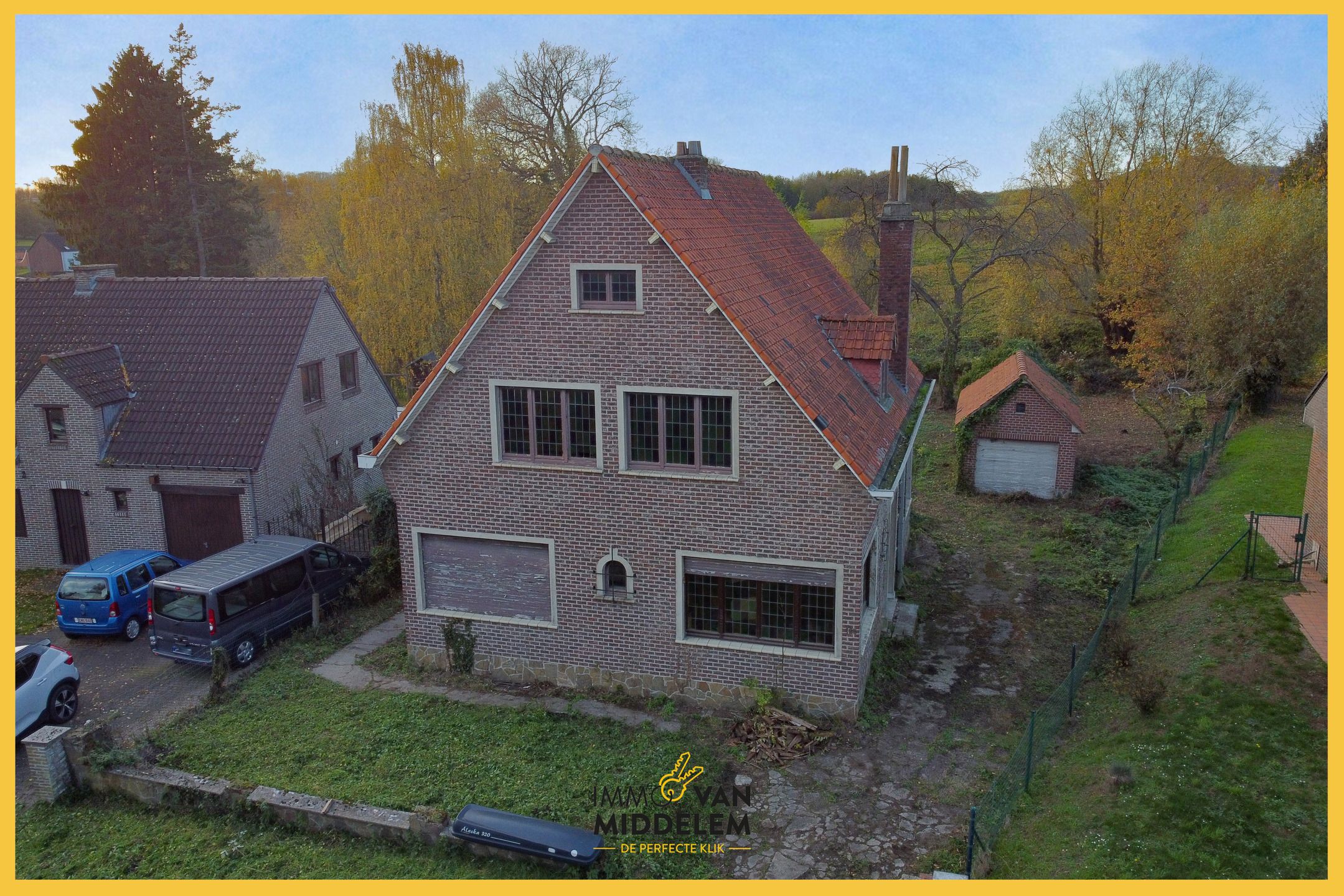 Hoofdfoto van de publicatie: RUSTIG GELEGEN TE RENOVEREN WONING MET PRACHTIG UITZICHT