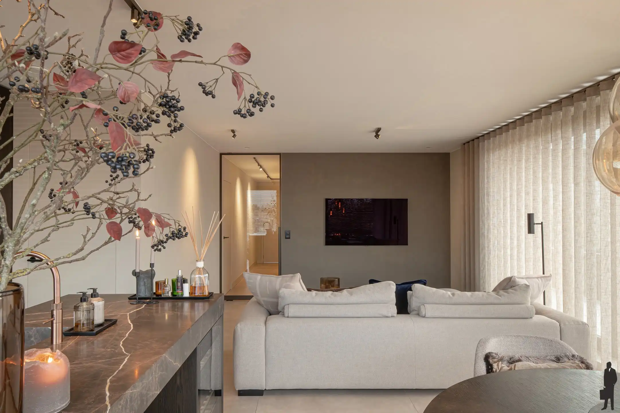 Zeer luxe afgewerkt nieuwbouw appartement van ca. 110 m² met uitzonderlijk ruim ZW-terras van ca. 70 m² in het centrum van Hoogstraten! foto 15
