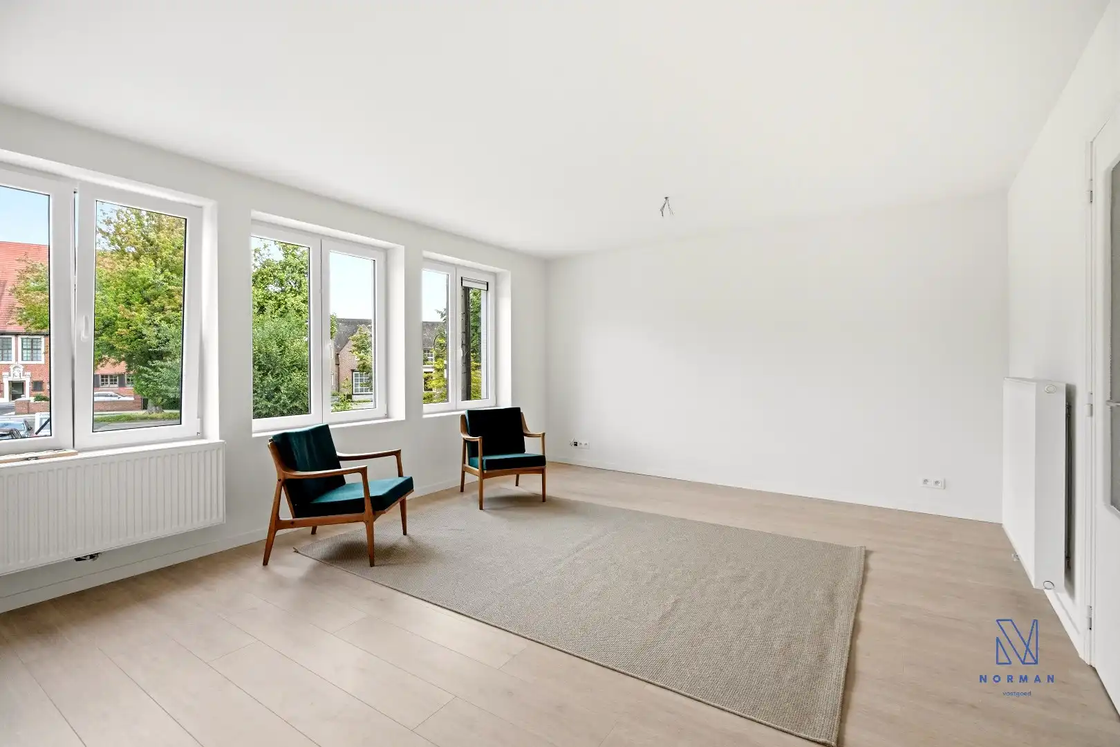 Grote hippe woning met 5 kamers, 2 badkamers, garage en een stadstuin foto 8