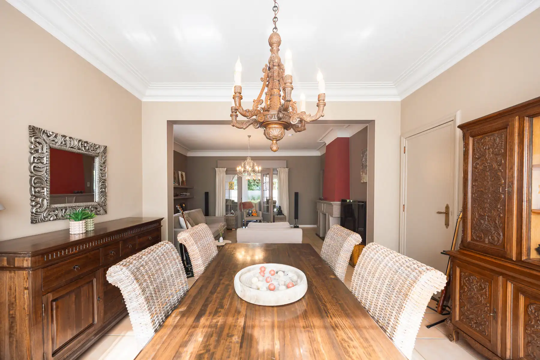 Charmante woning met prachtige tuin op een toplocatie  foto 7